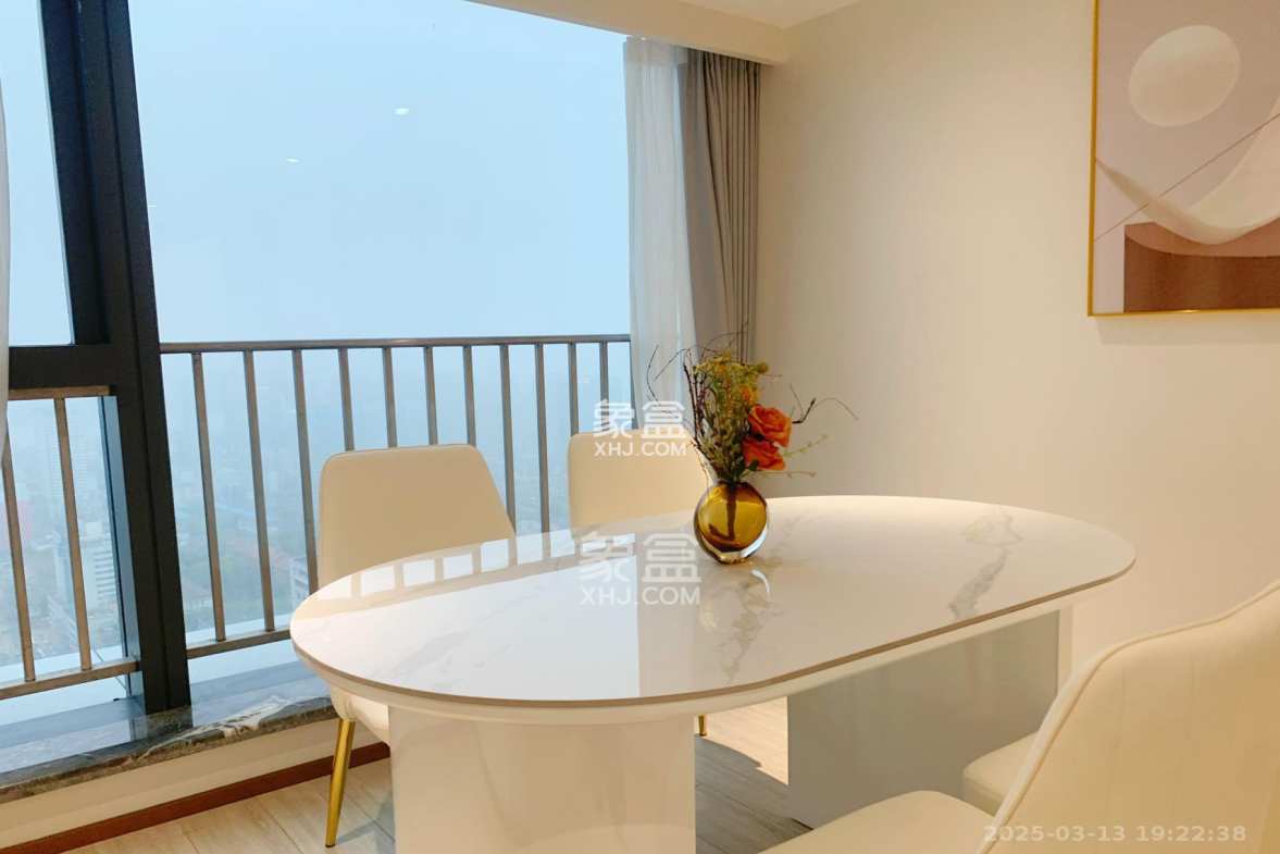 华远华时代 4室2厅1卫 5000.0元/月 华远华时代 4室2厅1卫 5000.0元/月室内图