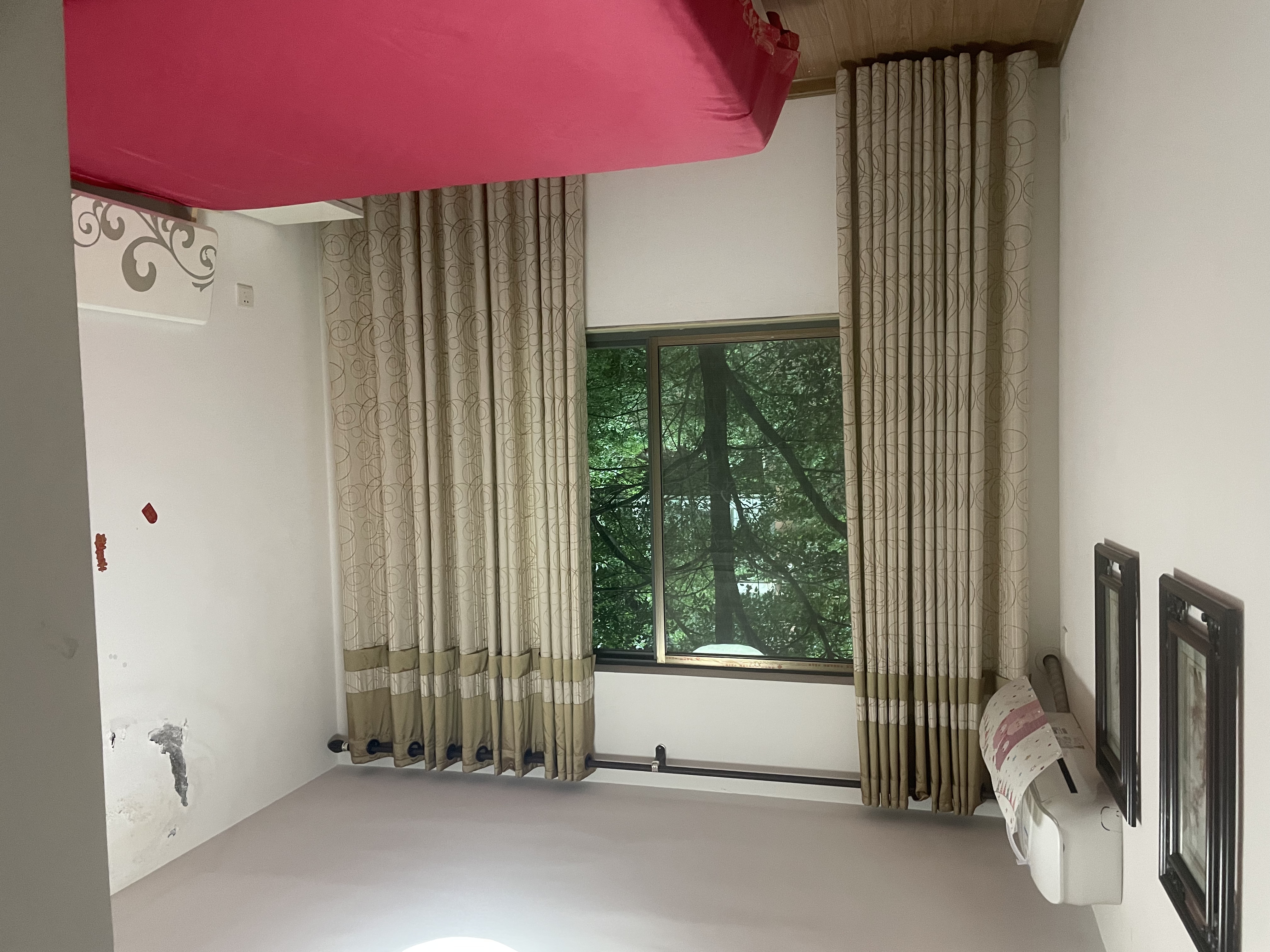 香江书香门第 4室2厅2卫 2200.0元/月 香江书香门第 4室2厅2卫 2200.0元/月室内图