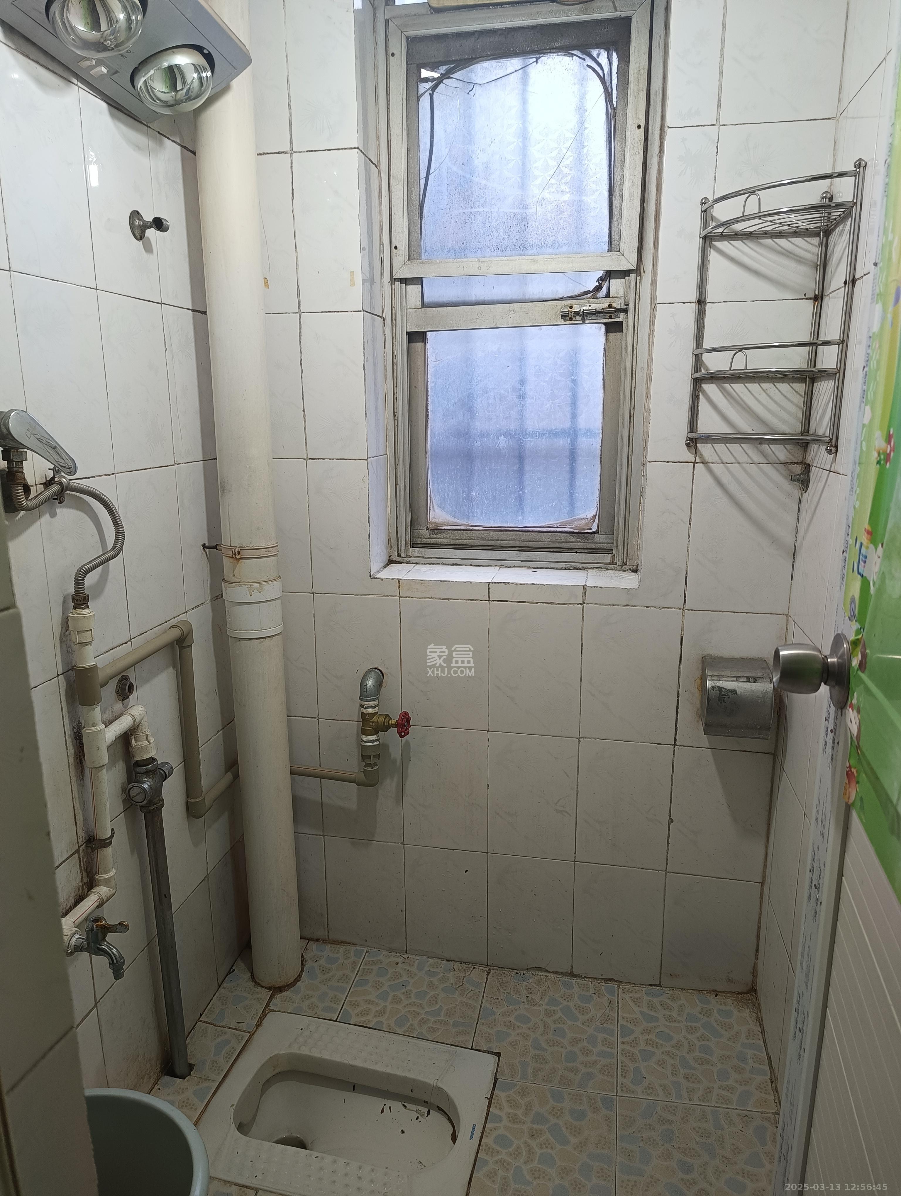 湖南省军区机关医院宿舍 4室2厅1卫 3800.0元/月 湖南省军区机关医院宿舍 4室2厅1卫 3800.0元/月室内图