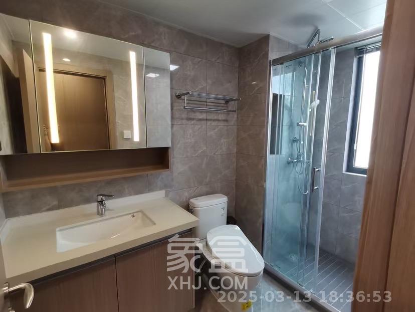 旭辉雨花郡 4室2厅2卫 4600.0元/月 旭辉雨花郡 4室2厅2卫 4600.0元/月室内图