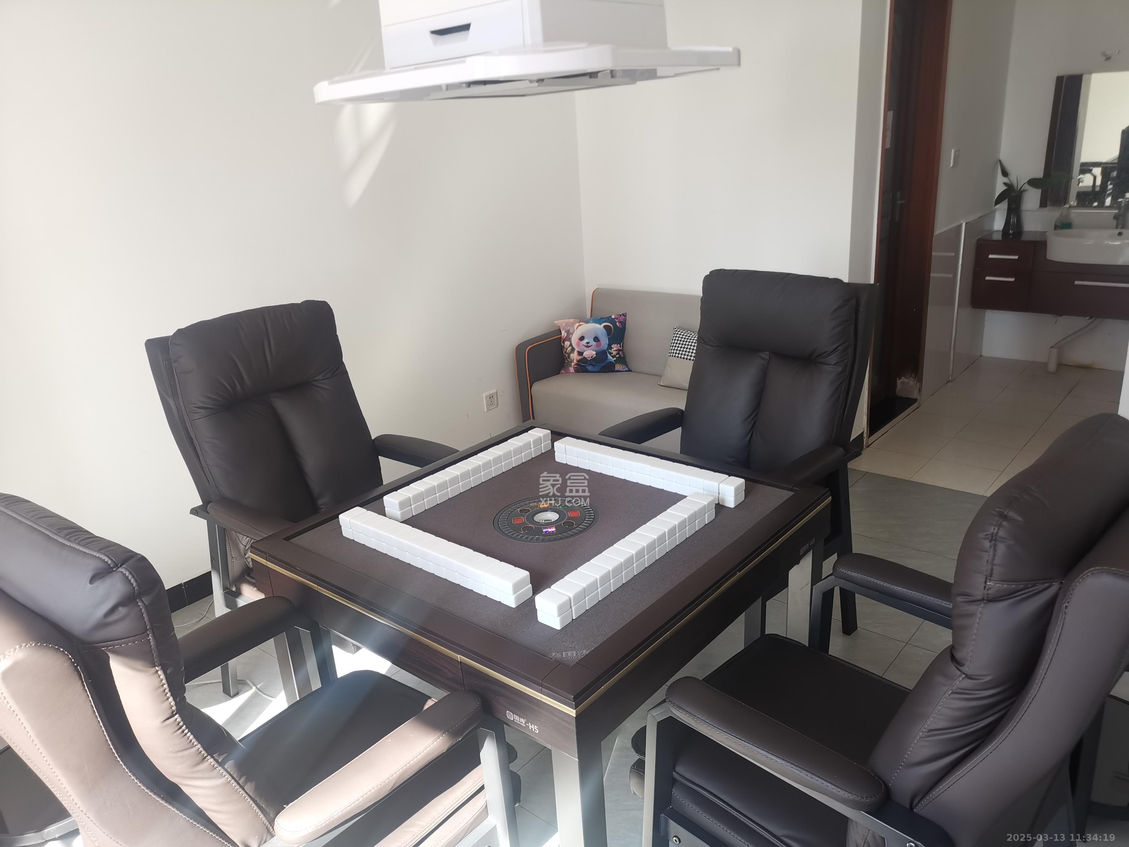 新时代广场 1室2厅1卫 3280.0元/月 新时代广场 1室2厅1卫 3280.0元/月室内图