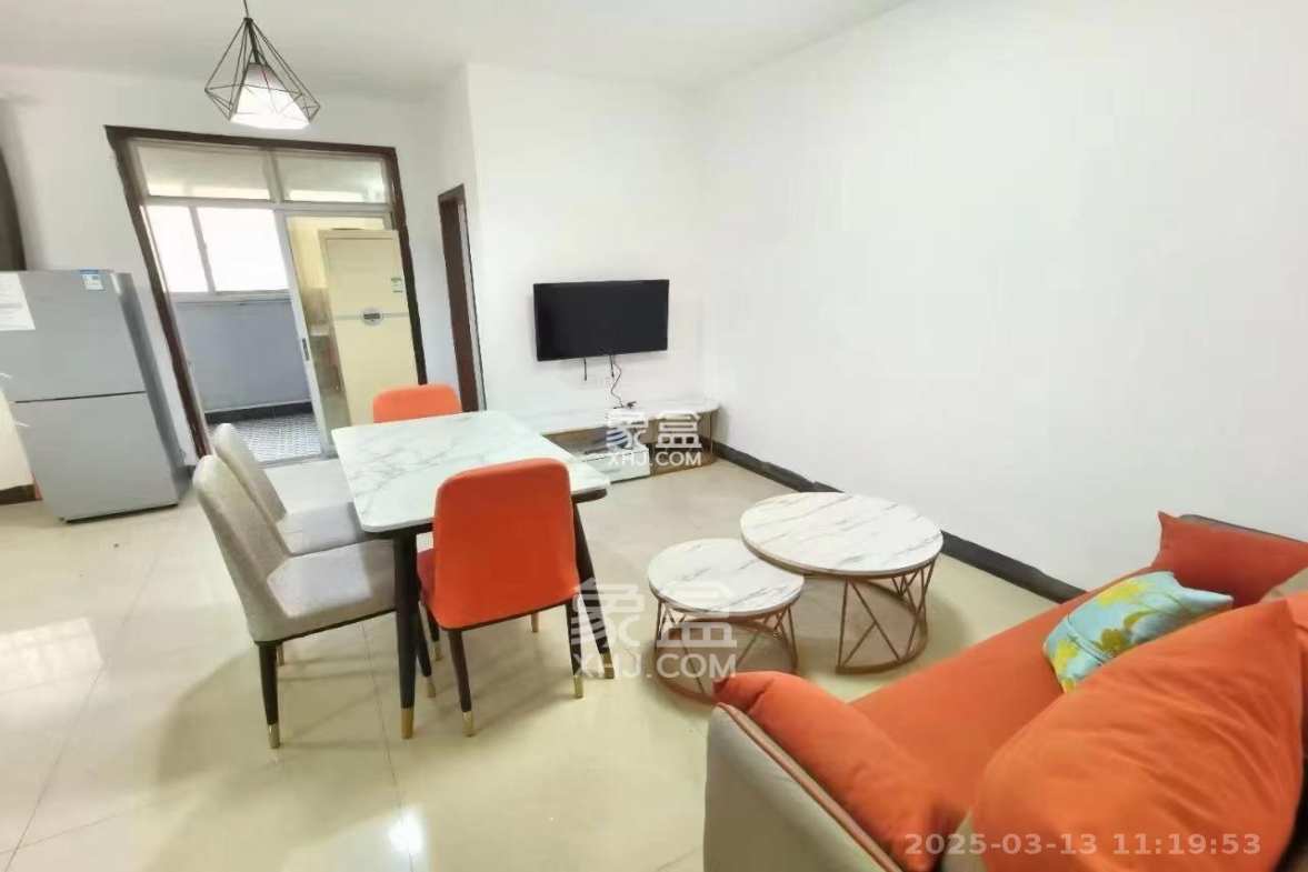 芙蓉公馆  2室1厅1卫    2400.0元/月 芙蓉公馆  2室1厅1卫    2400.0元/月室内图