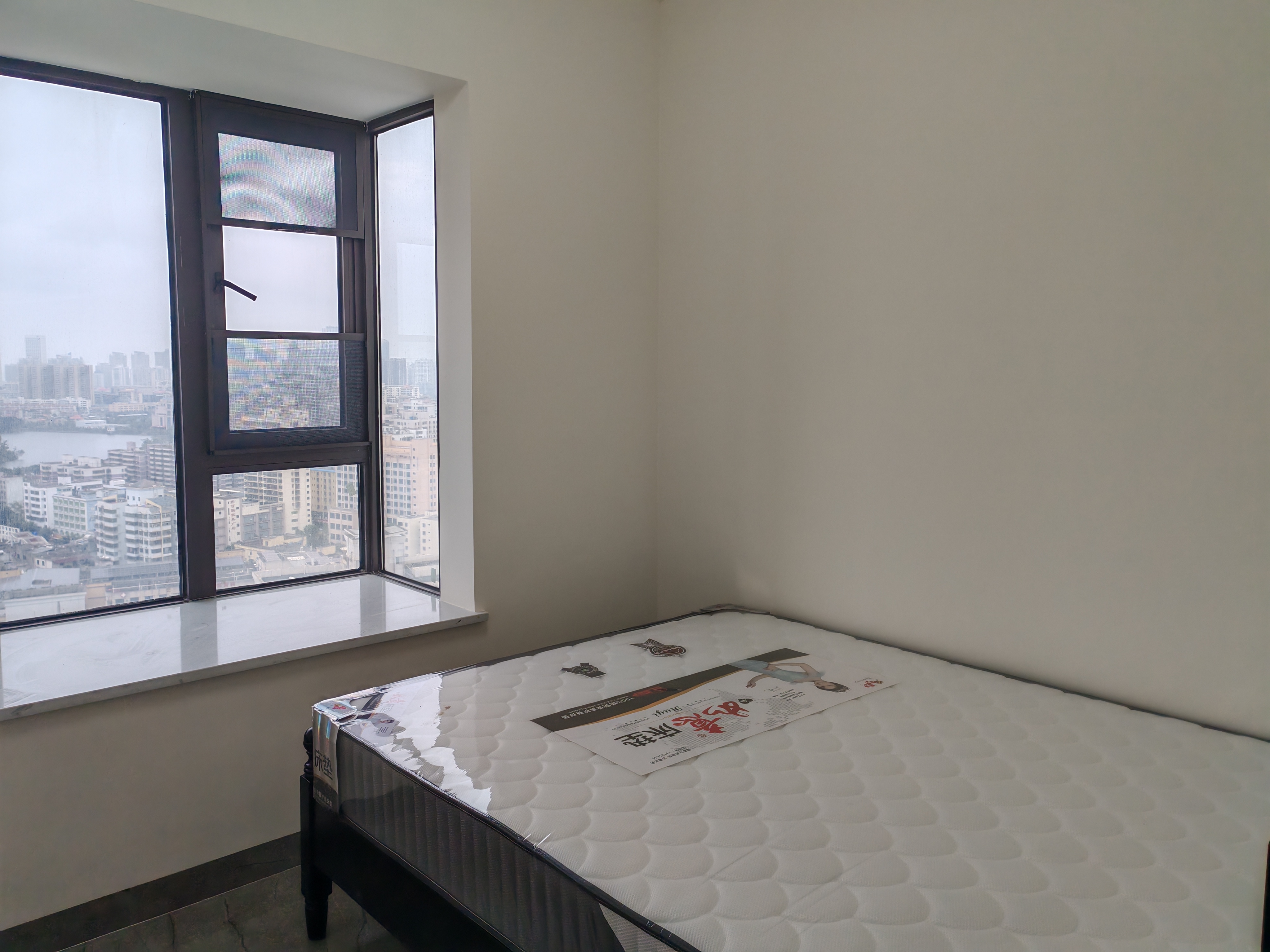 坡博家园三区 3室2厅1卫 135.0万 坡博家园三区 3室2厅1卫 135.0万客厅