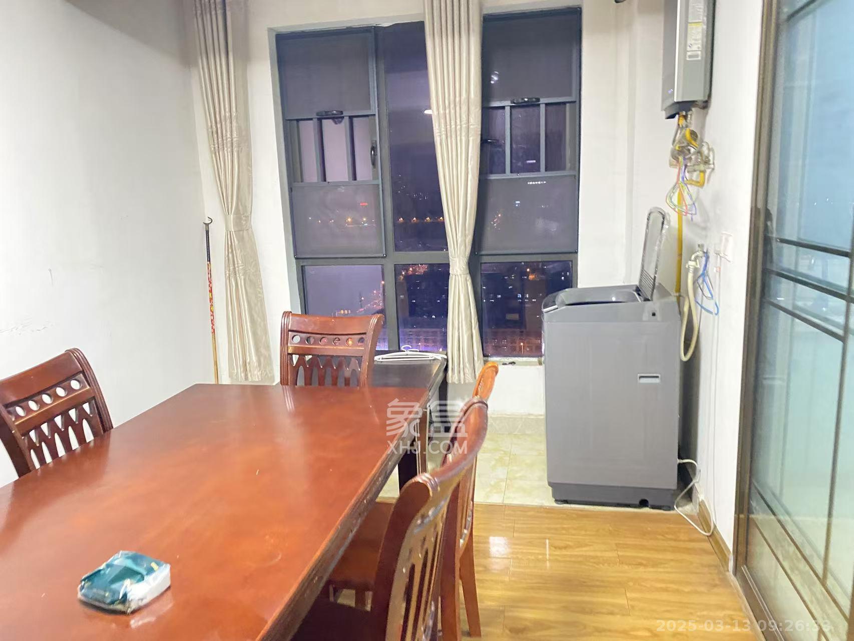 东宜兰园  3室2厅2卫   2100.00元/月室内图