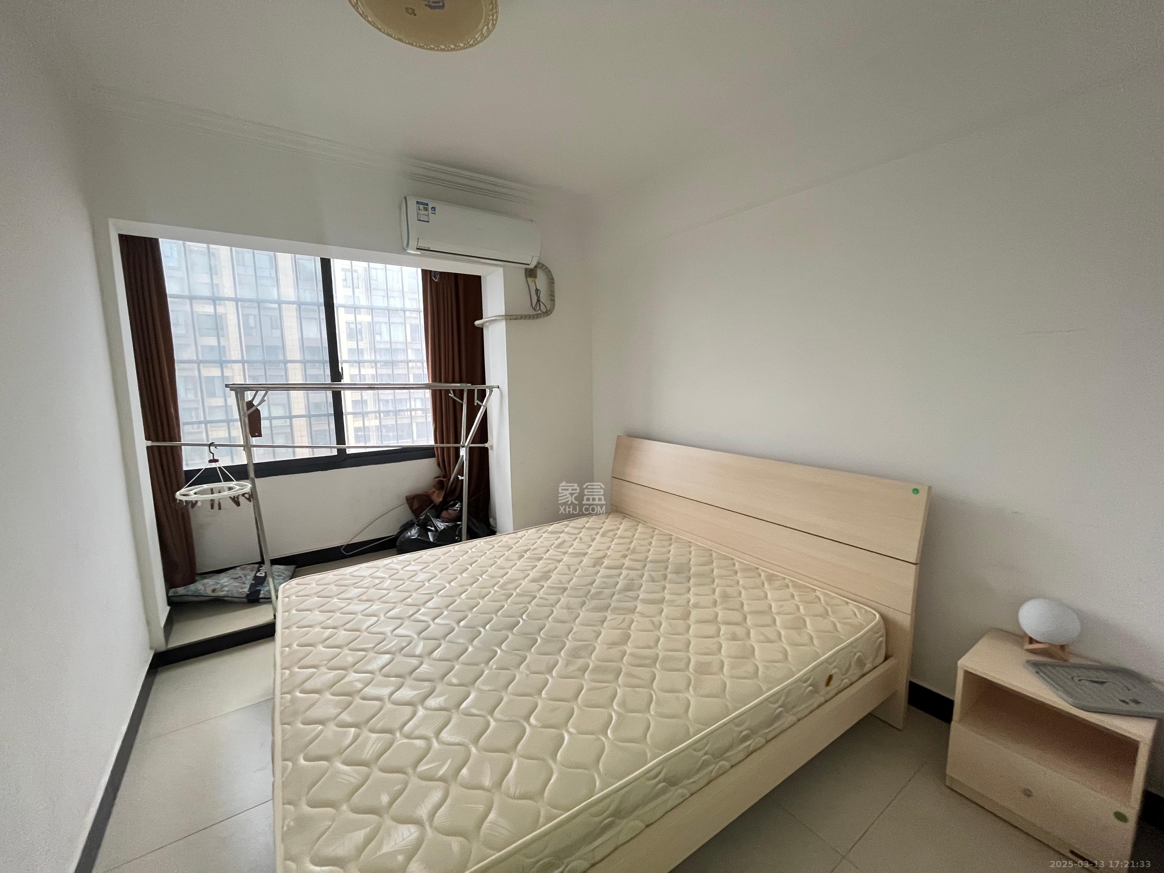 富瑞星座 2室2厅1卫 1700.0元/月 富瑞星座 2室2厅1卫 1700.0元/月室内图