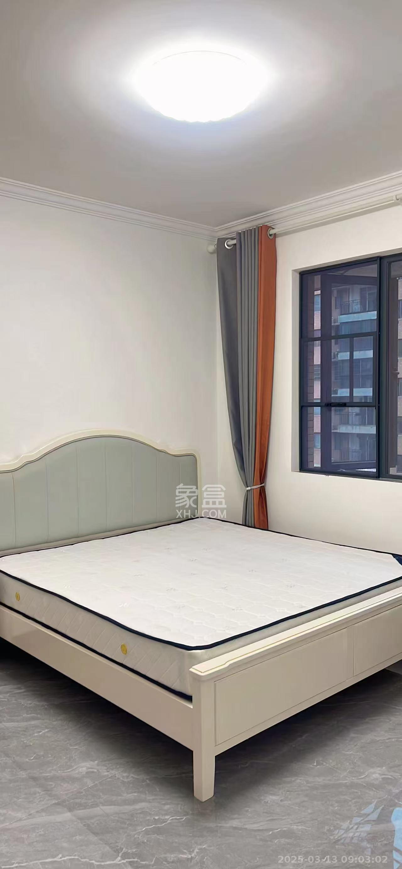 山水新城  2室2厅1卫    1700.0元/月 山水新城  2室2厅1卫    1700.0元/月室内图