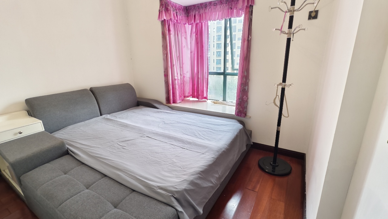 北美阳光城 4室2厅2卫 2600.0元/月 北美阳光城 4室2厅2卫 2600.0元/月室内图