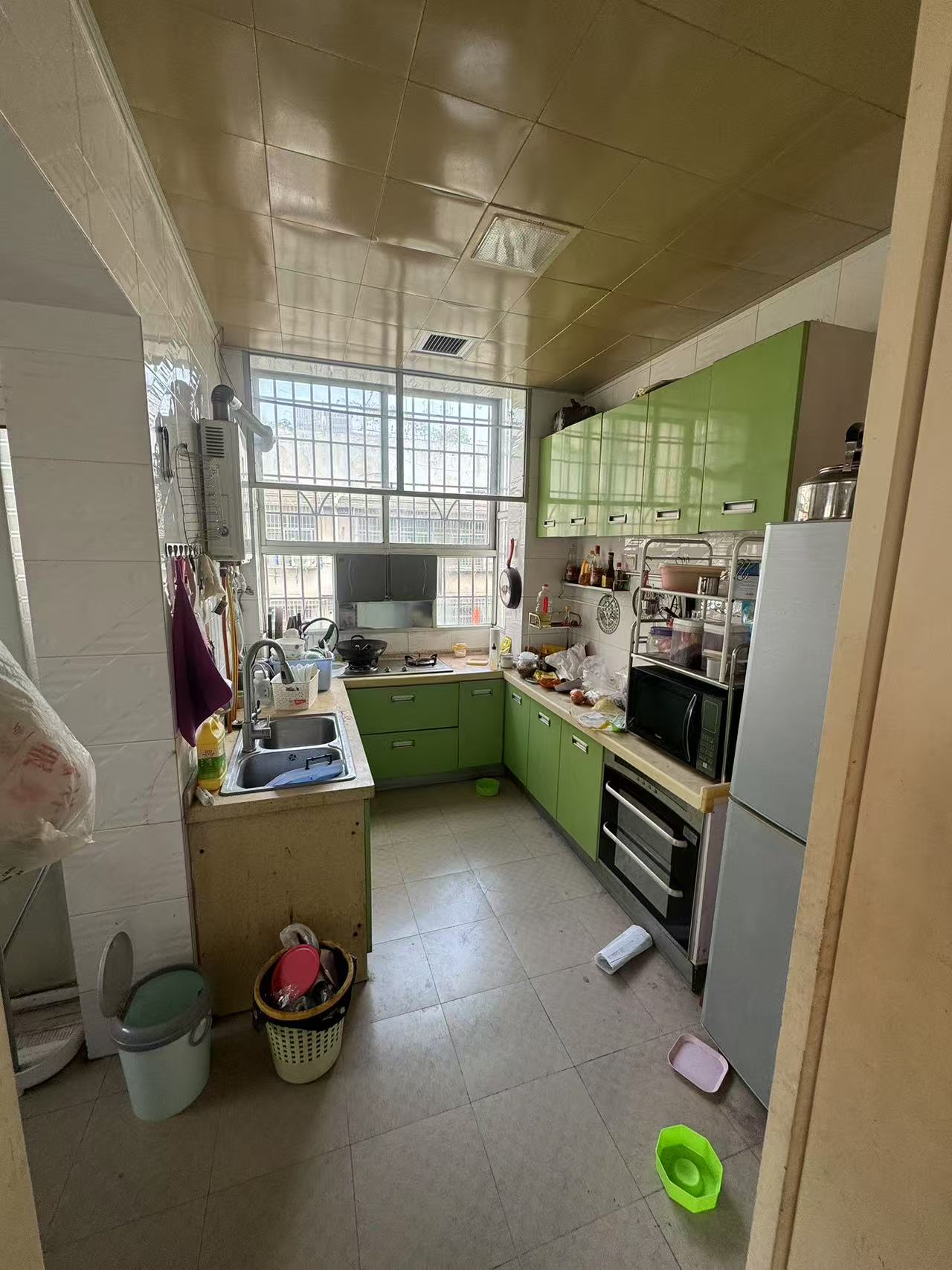 环卫处家属楼 3室2厅2卫 1000.0元/月 环卫处家属楼 3室2厅2卫 1000.0元/月室内图