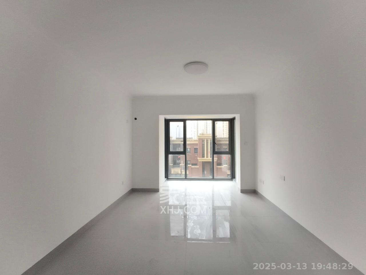 保利城(中航城国际社区、郡原美村) 3室2厅2卫 2500.0元/月 保利城(中航城国际社区、郡原美村) 3室2厅2卫 2500.0元/月室内图