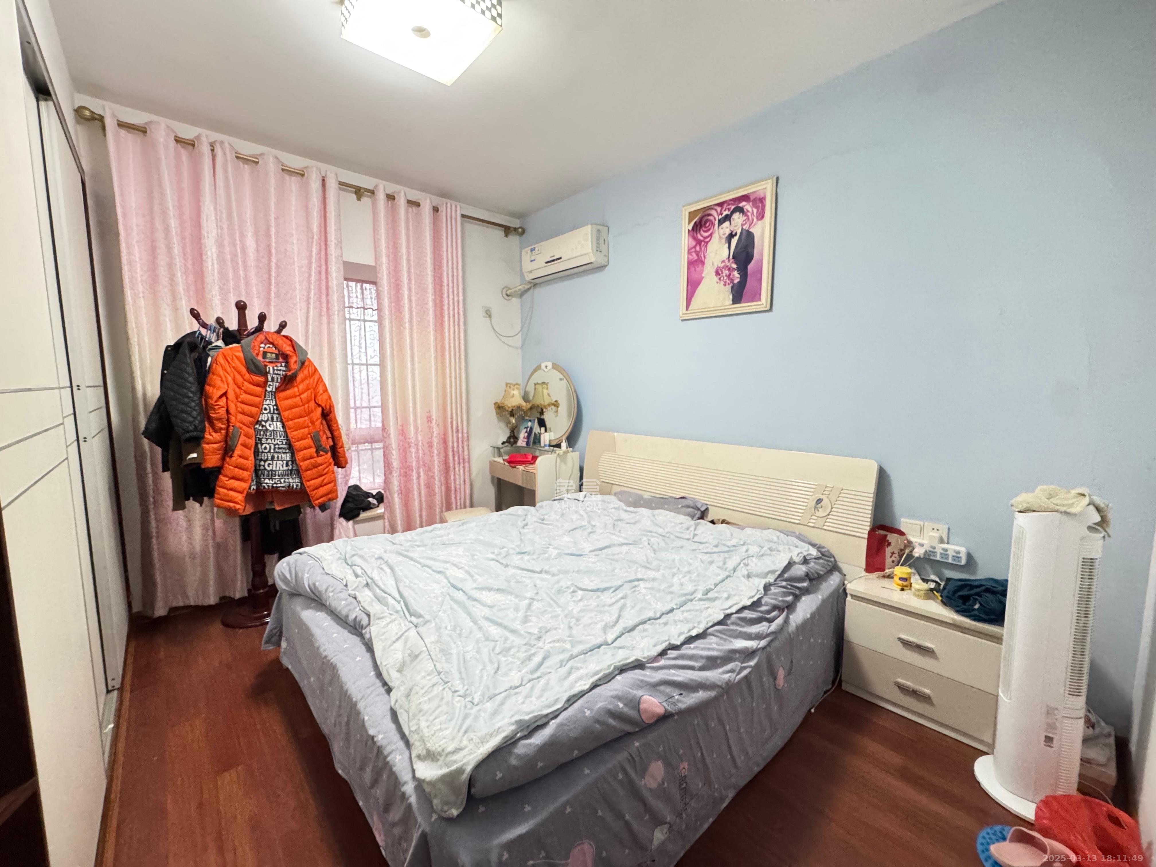 楚天世纪城东苑  3室2厅2卫   1800.00元/月