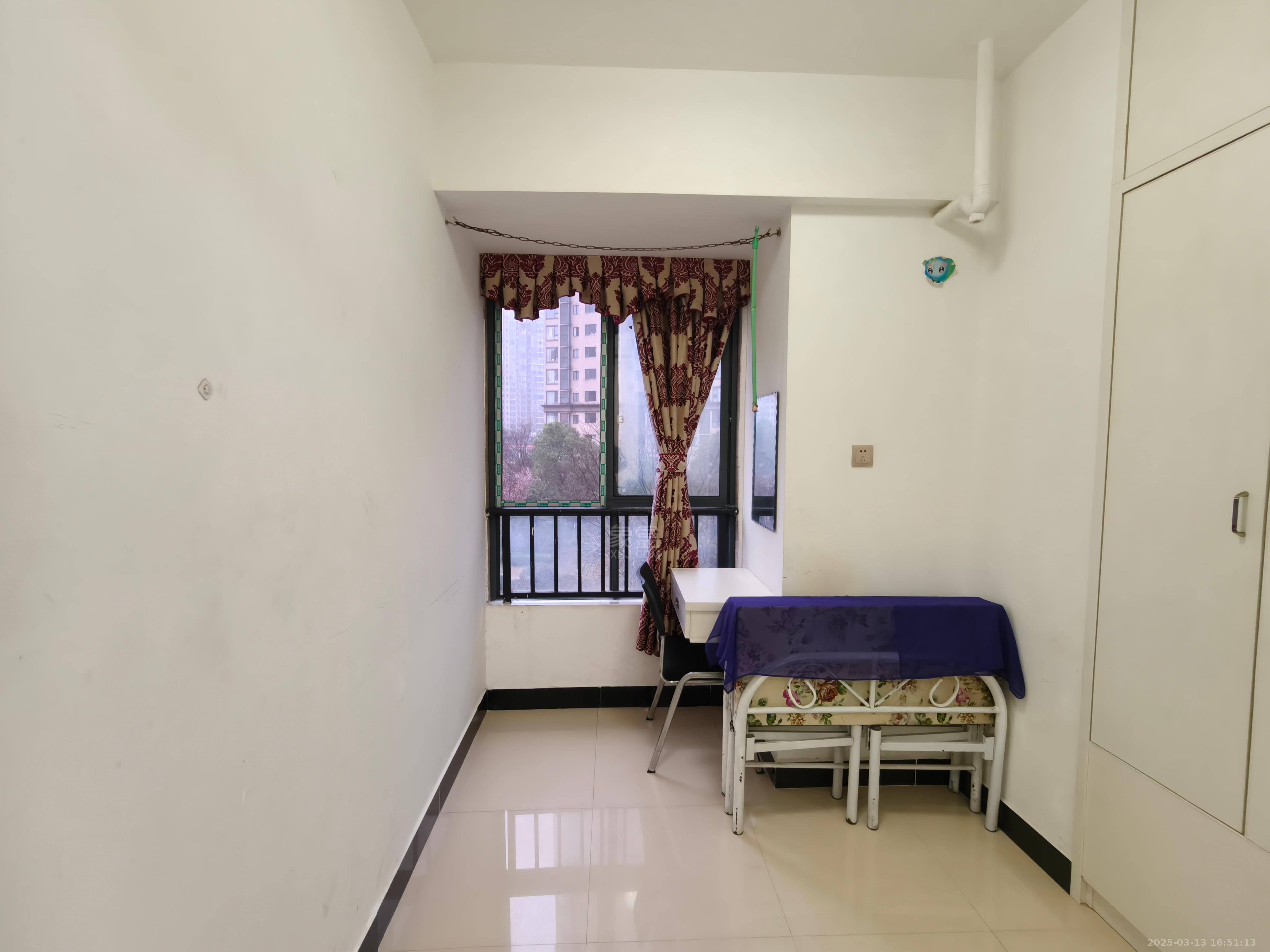 中建御山和苑 1室1厅0卫 1400.0元/月 中建御山和苑 1室1厅0卫 1400.0元/月室内图