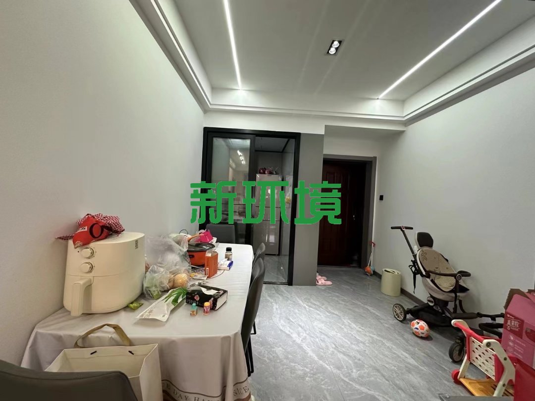 昊天珑璟湾 3室2厅1卫 69.8万 昊天珑璟湾 3室2厅1卫 69.8万客厅