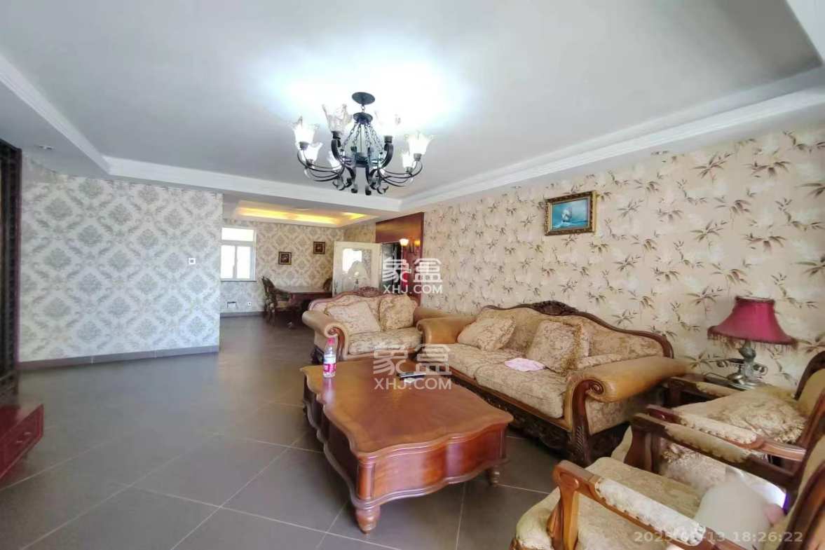 先锋水韵花都 4室2厅1卫 3500.0元/月 先锋水韵花都 4室2厅1卫 3500.0元/月室内图