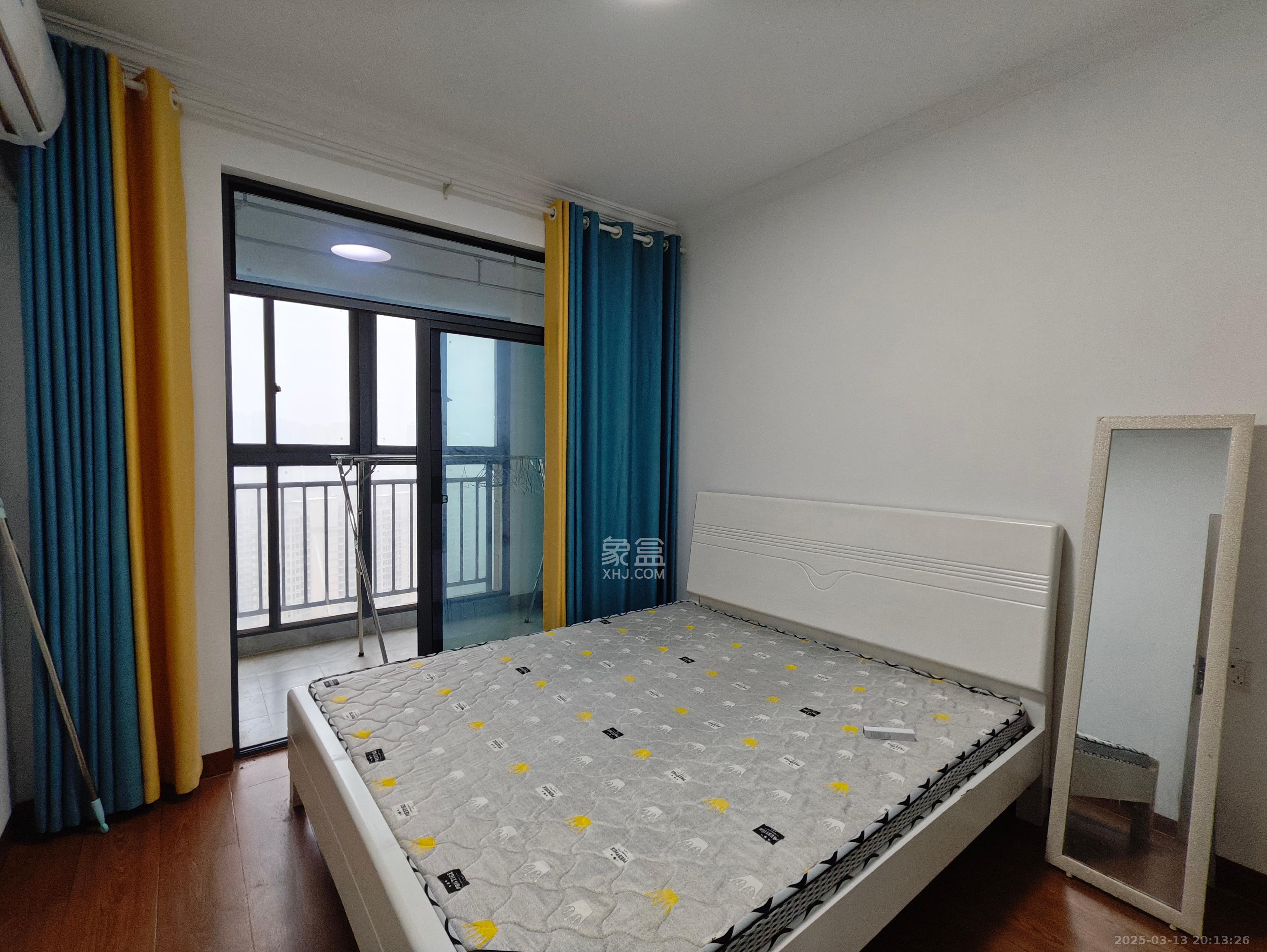 荣盛花语馨苑  3室2厅1卫    2700.0元/月室内图