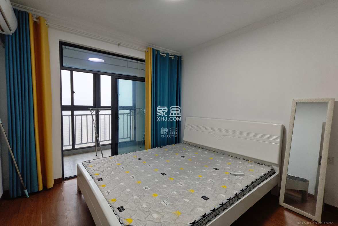 荣盛花语馨苑  3室2厅1卫    2700.0元/月 荣盛花语馨苑  3室2厅1卫    2700.0元/月室内图