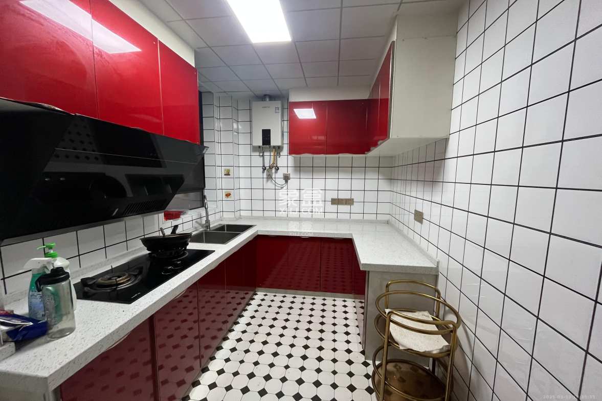 长房东云台 4室2厅2卫 2800.0元/月 长房东云台 4室2厅2卫 2800.0元/月室内图