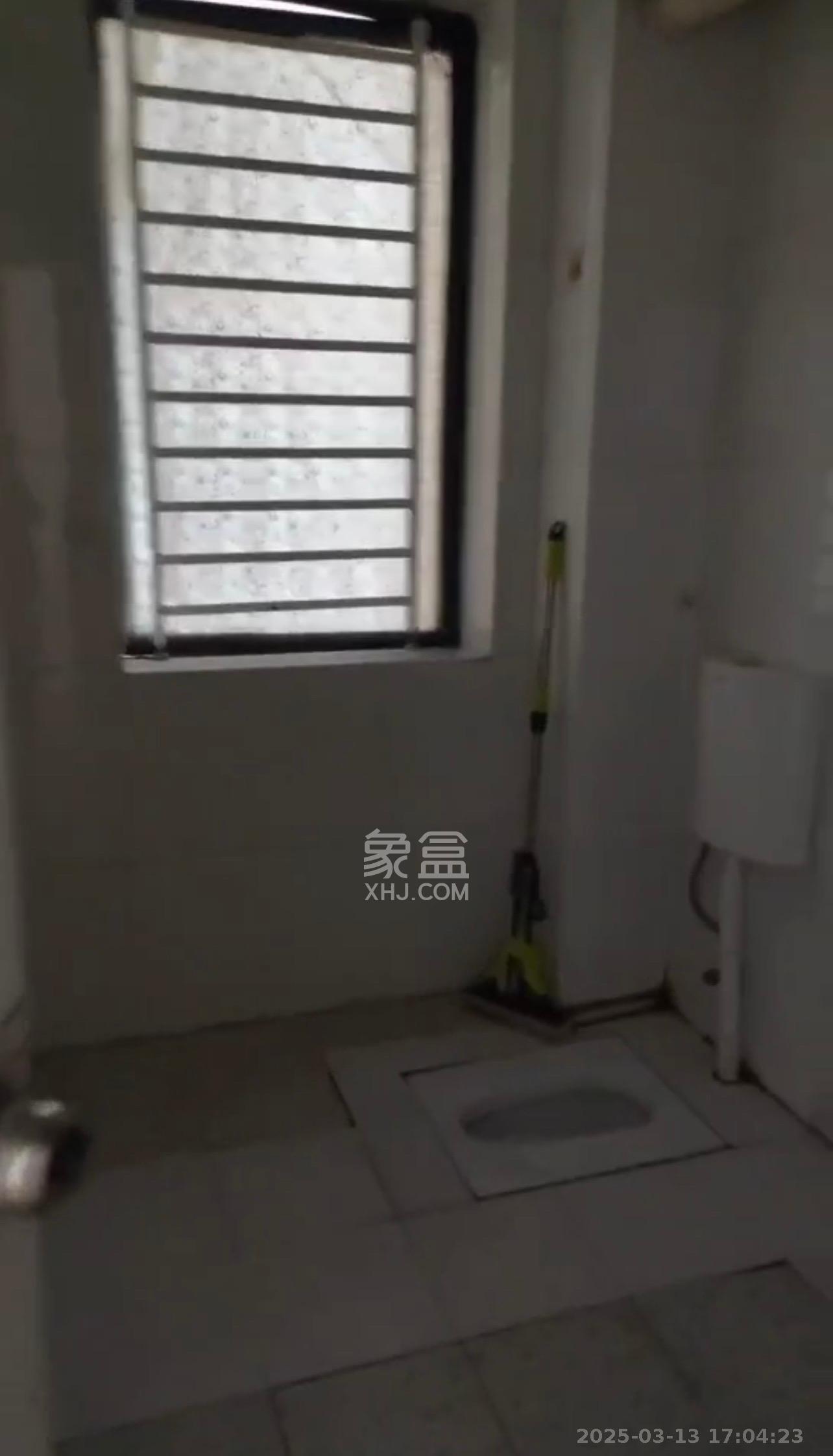 芙蓉蓉苑  1室1厅1卫    2600.0元/月 芙蓉蓉苑  1室1厅1卫    2600.0元/月室内图