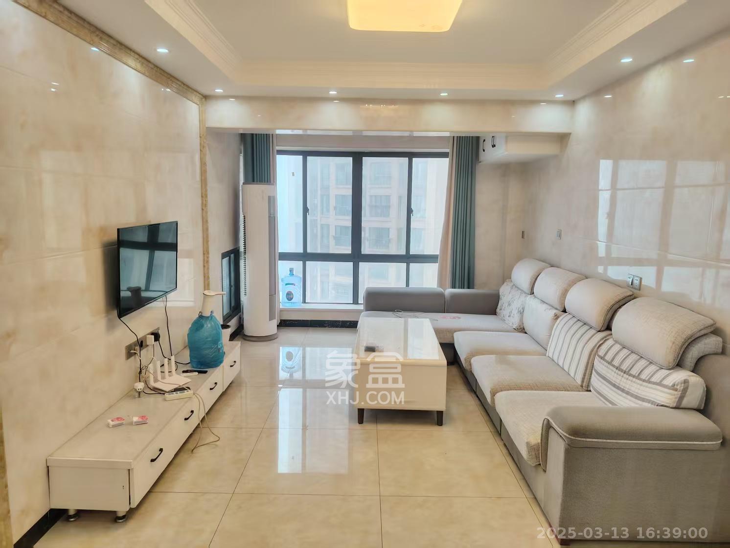 兰亭湾畔 3室2厅1卫 2500.0元/月 兰亭湾畔 3室2厅1卫 2500.0元/月室内图