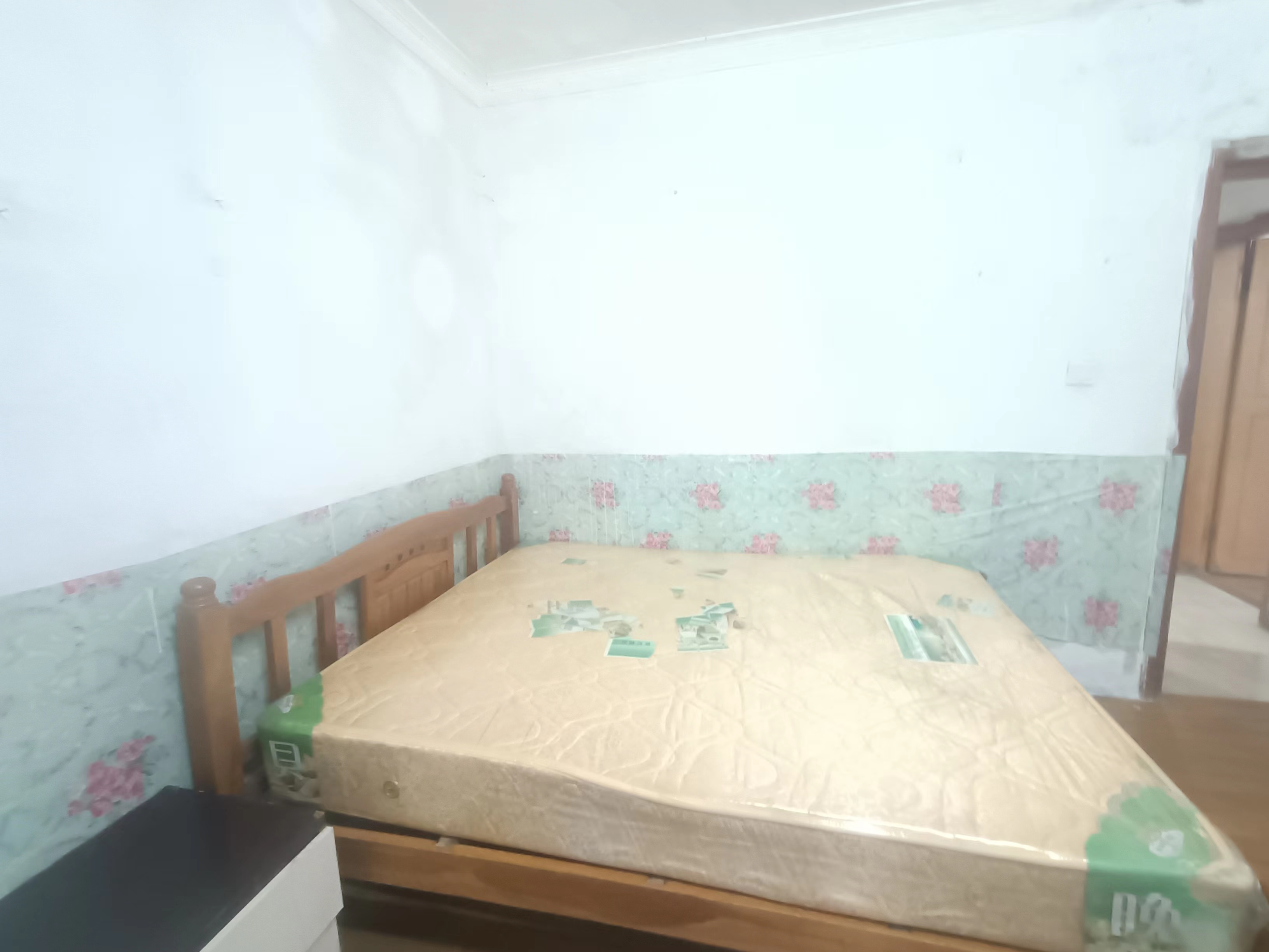 富成大厦 2室1厅1卫 2400.0元/月 富成大厦 2室1厅1卫 2400.0元/月室内图