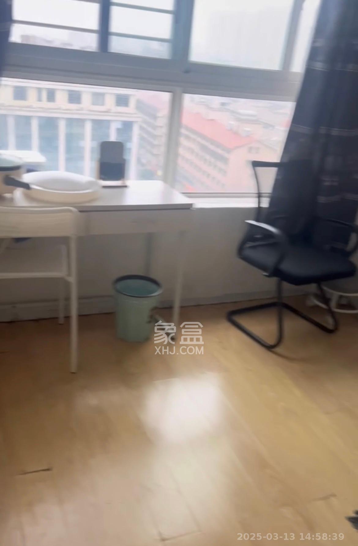 月亮湾草莓街区一、二期 1室1厅1卫 1050.0元/月 月亮湾草莓街区一、二期 1室1厅1卫 1050.0元/月室内图