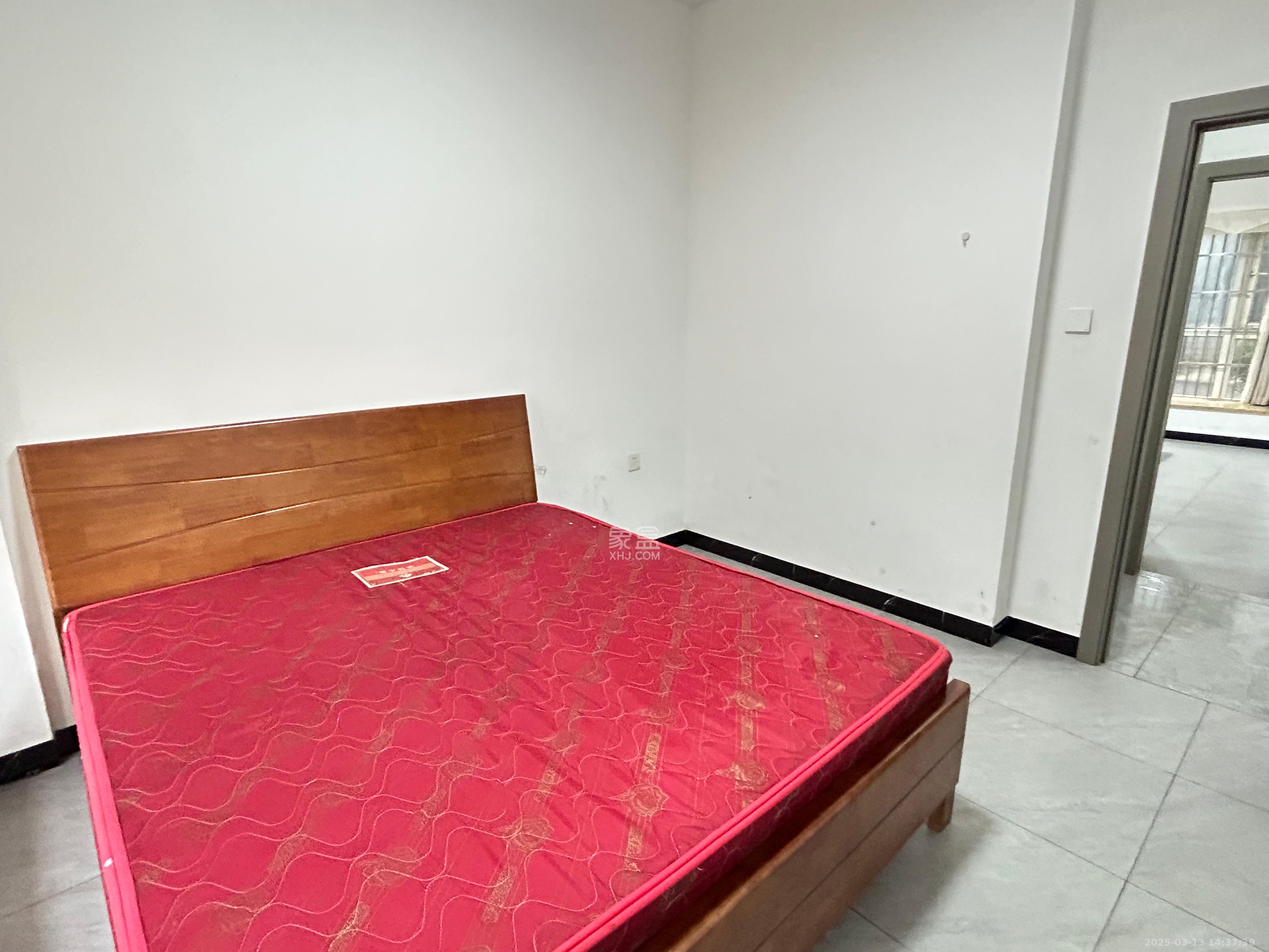 双盈卧龙湾 3室2厅1卫 2000.0元/月 双盈卧龙湾 3室2厅1卫 2000.0元/月室内图