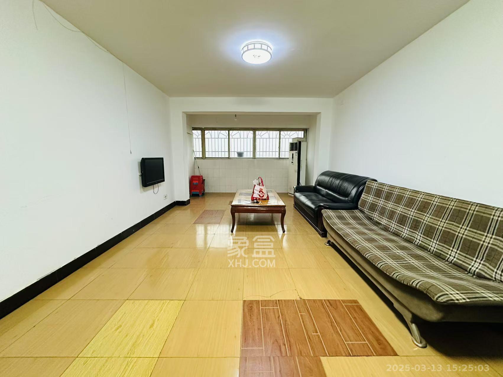 丽都苑  3室2厅1卫    2200.0元/月 丽都苑  3室2厅1卫    2200.0元/月室内图