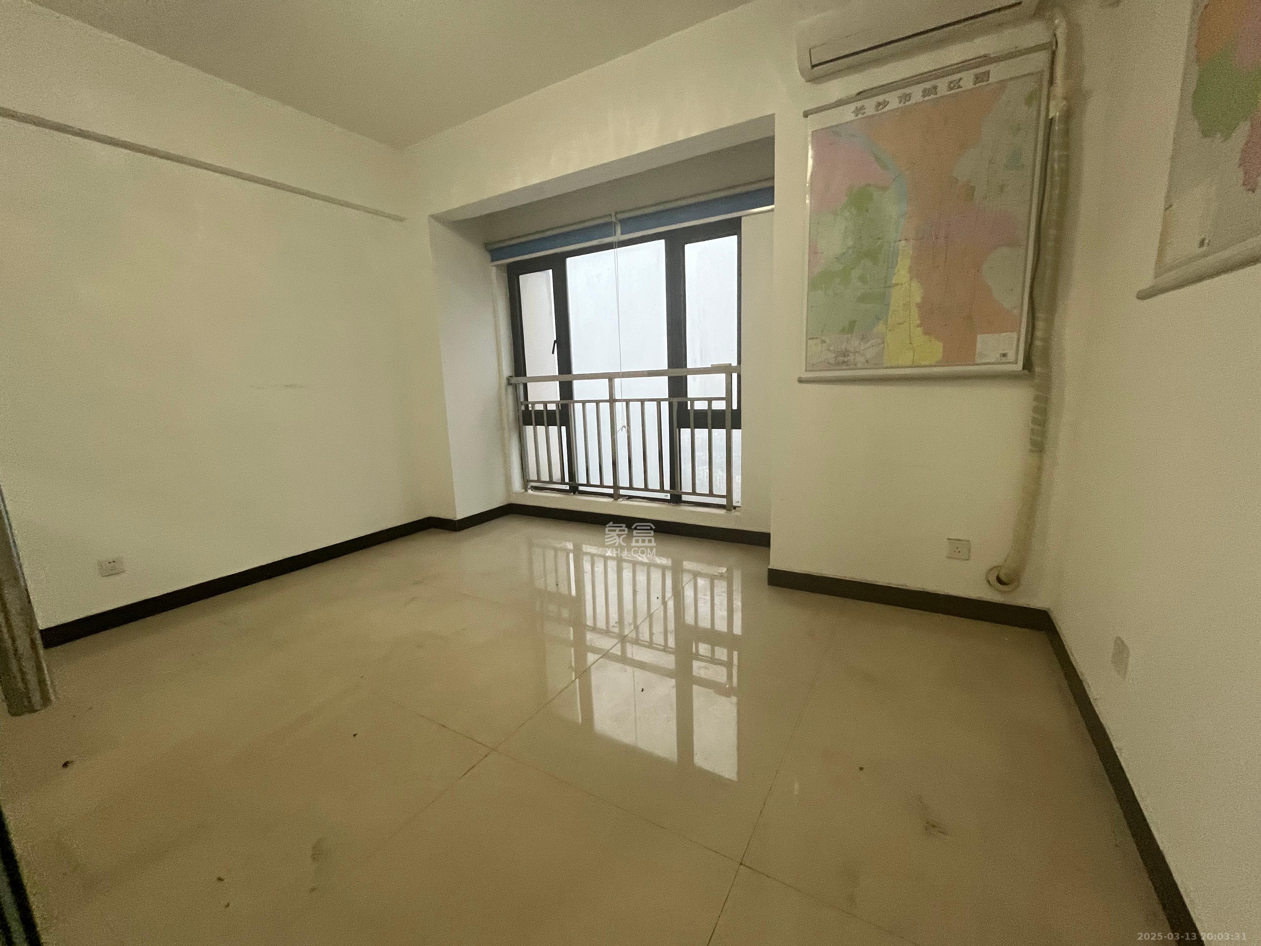 星大峰汇商务楼 2室2厅1卫 1800.0元/月 星大峰汇商务楼 2室2厅1卫 1800.0元/月室内图