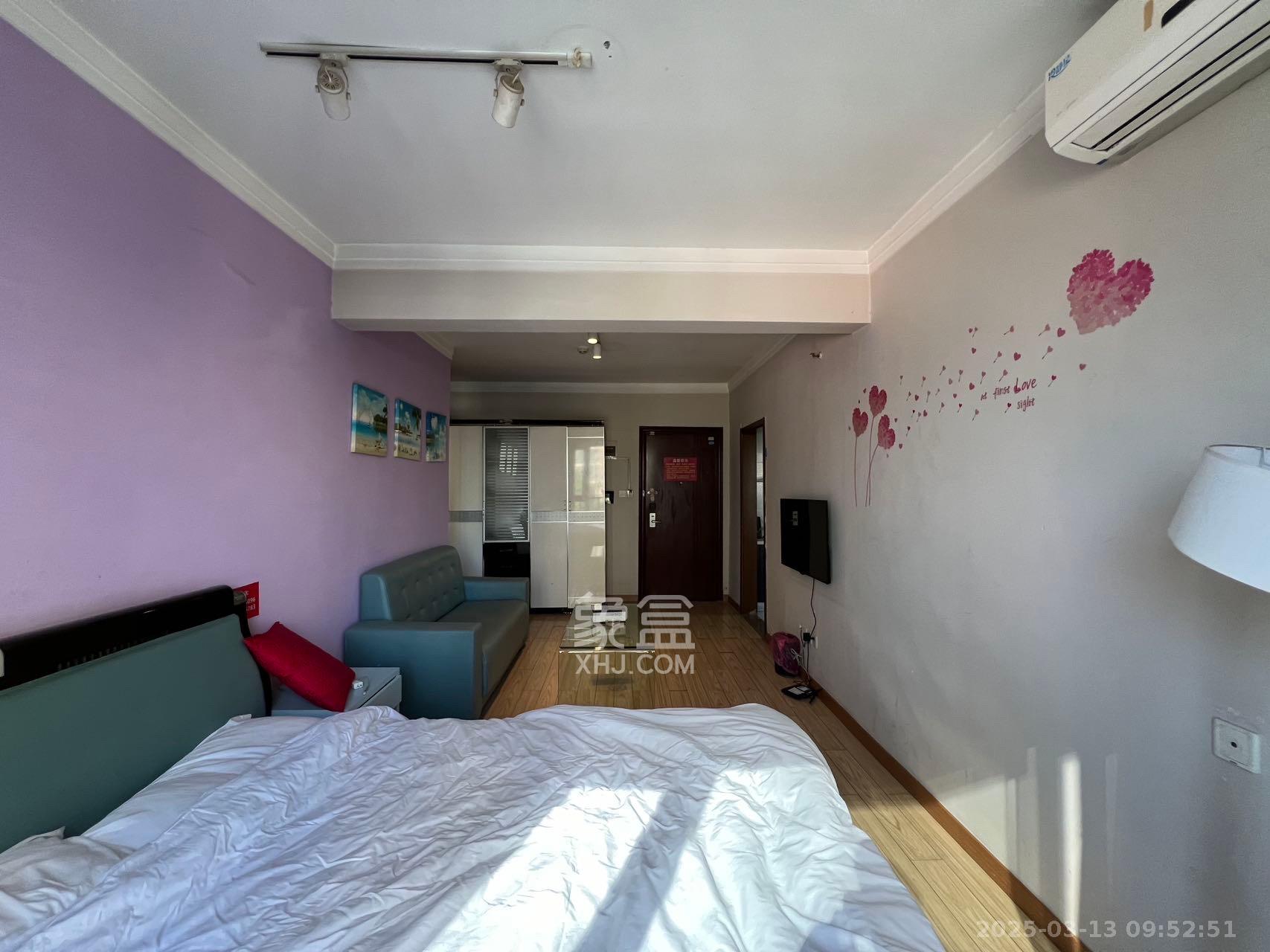 藏珑湖上国际花园 1室1厅1卫 1400.0元/月 藏珑湖上国际花园 1室1厅1卫 1400.0元/月室内图