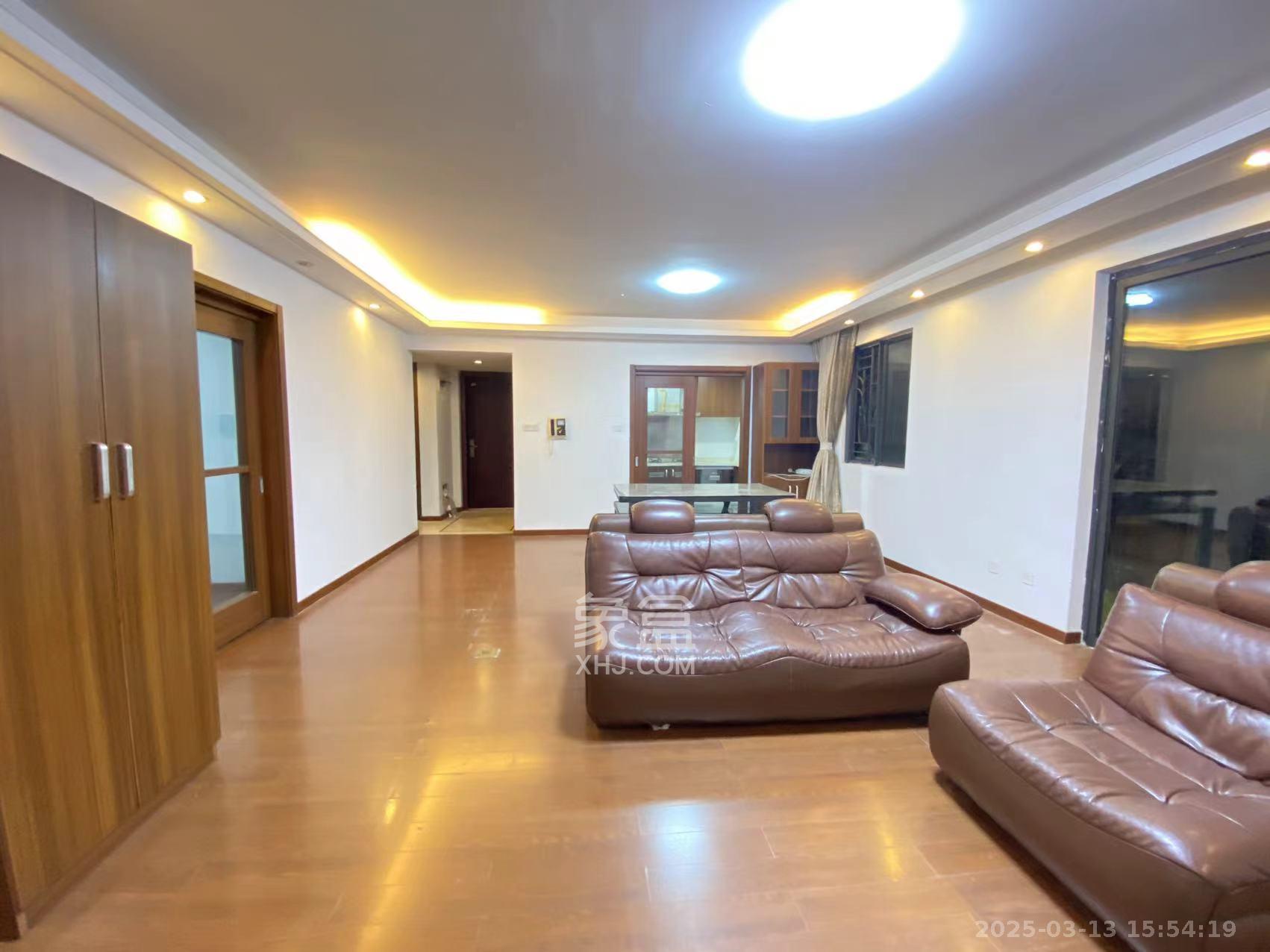 万科金域华府一期 23室2厅2卫 2800.0元/月 万科金域华府一期 23室2厅2卫 2800.0元/月室内图