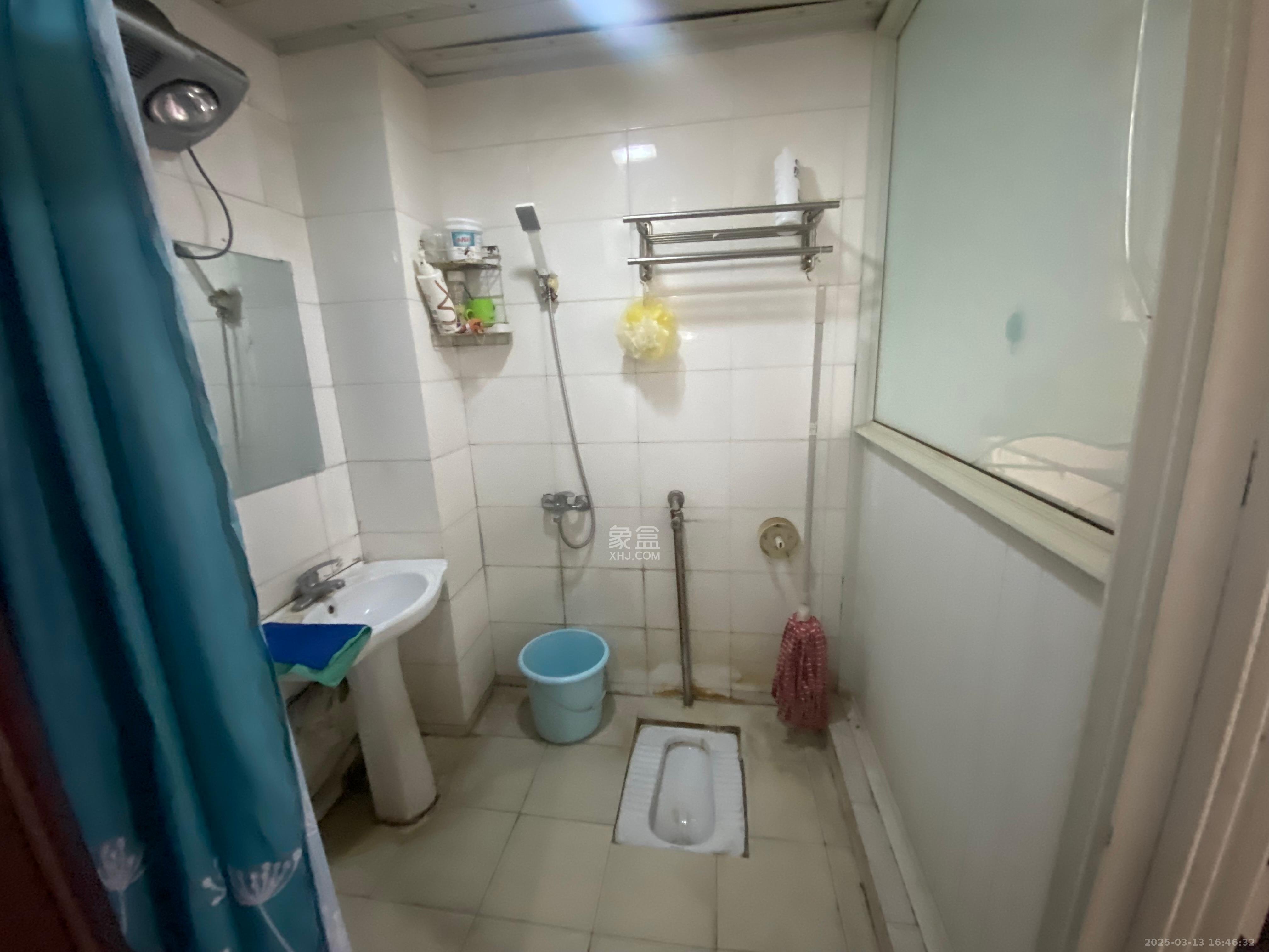 他城（天鸿时代公寓）  1室2厅1卫    1200.0元/月室内图