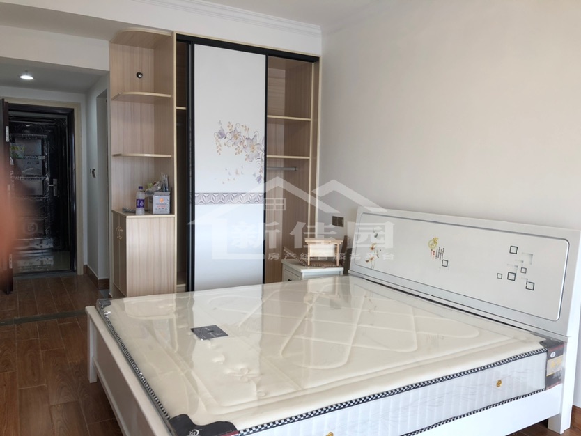 天门中央广场 1室1厅1卫 1300.0元/月 天门中央广场 1室1厅1卫 1300.0元/月室内图