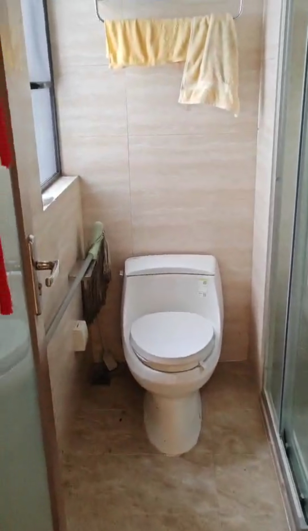 海南金地自在城  1室2厅1卫    70.0万 海南金地自在城  1室2厅1卫    70.0万客厅