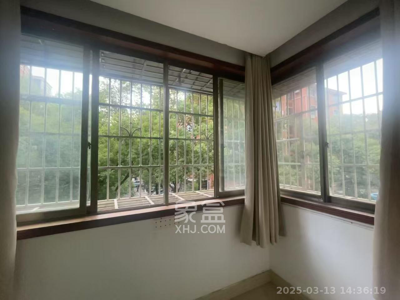 阳明山庄  1室2厅1卫   880.00元/月