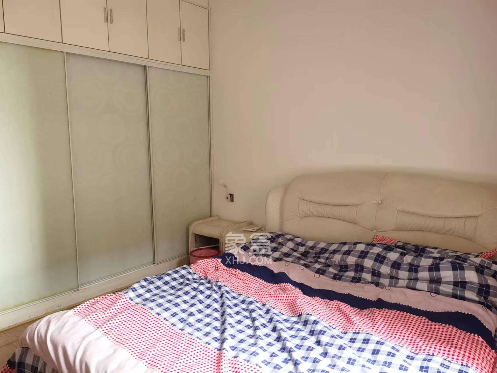 华雅花园 4室2厅2卫 2200.0元/月 华雅花园 4室2厅2卫 2200.0元/月户型图