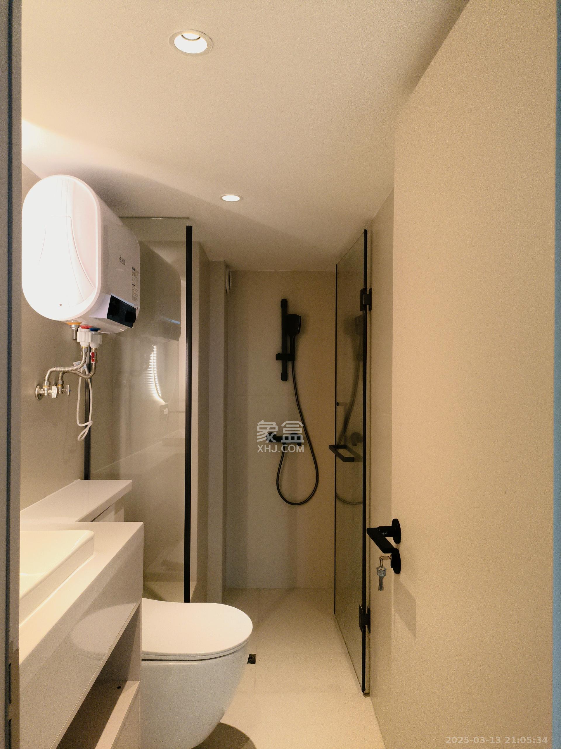 卓越中寰   45.0㎡      1700.0元/月室内图