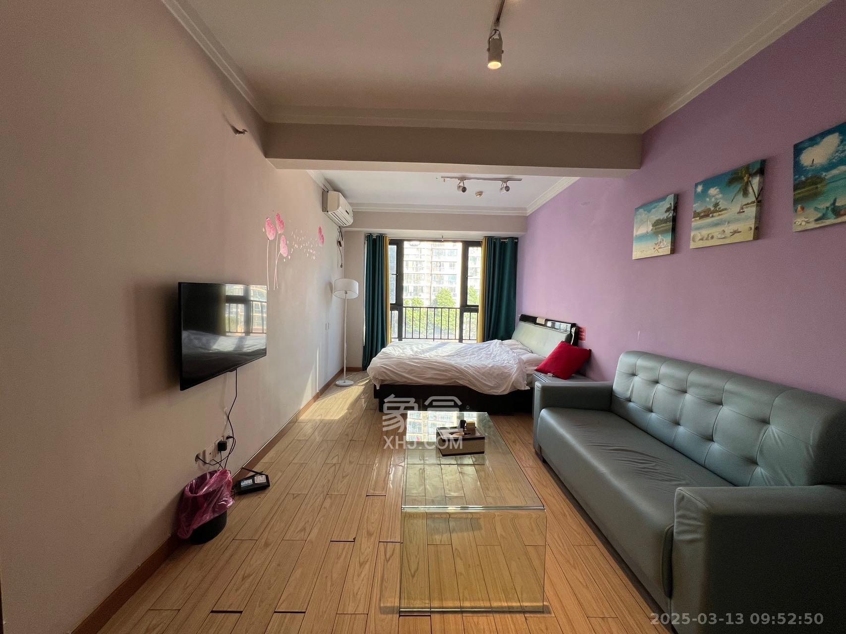 藏珑湖上国际花园 1室1厅1卫 1400.0元/月 藏珑湖上国际花园 1室1厅1卫 1400.0元/月室内图