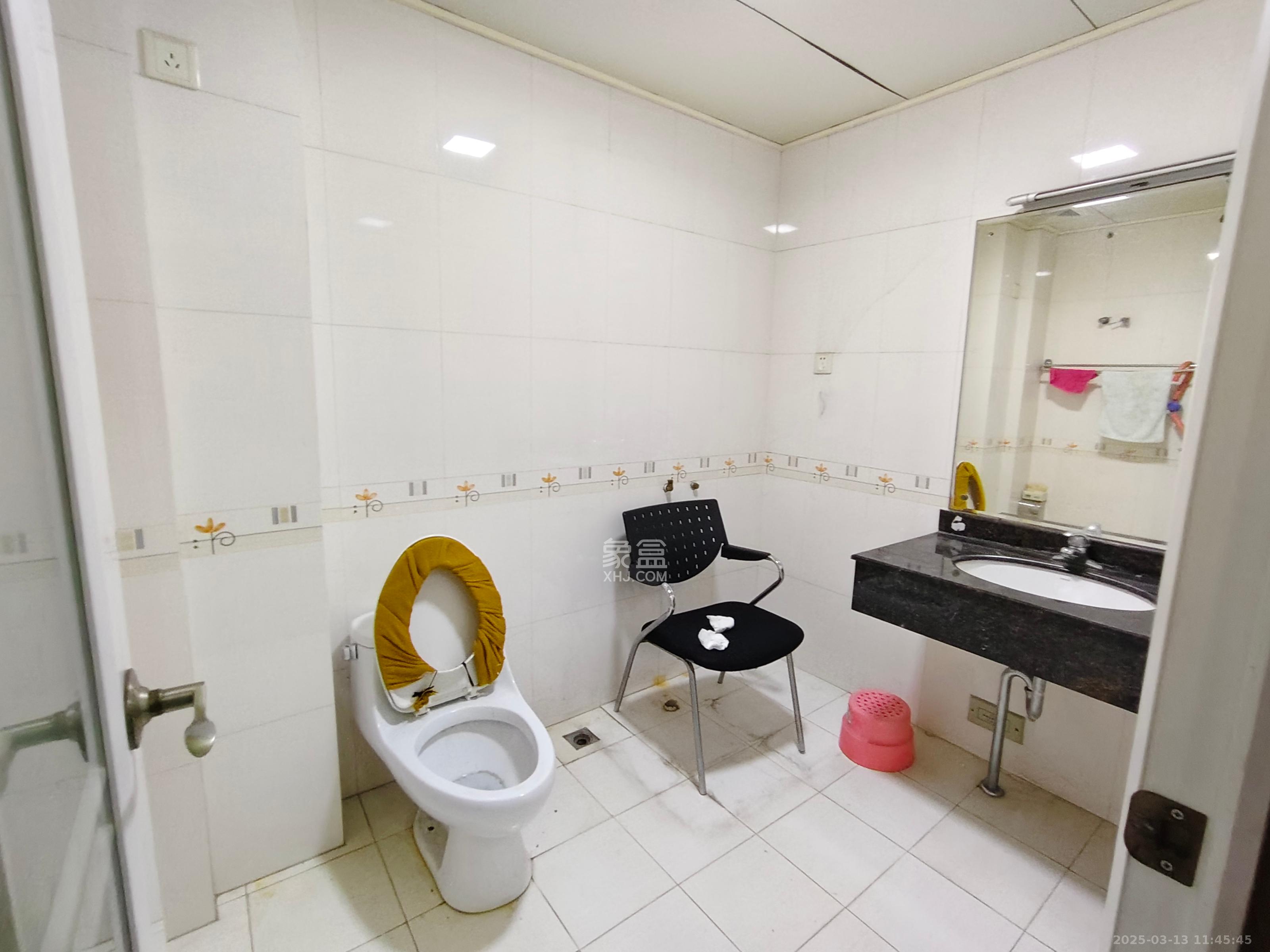 中星苑 4室2厅2卫 3200.0元/月 中星苑 4室2厅2卫 3200.0元/月室内图