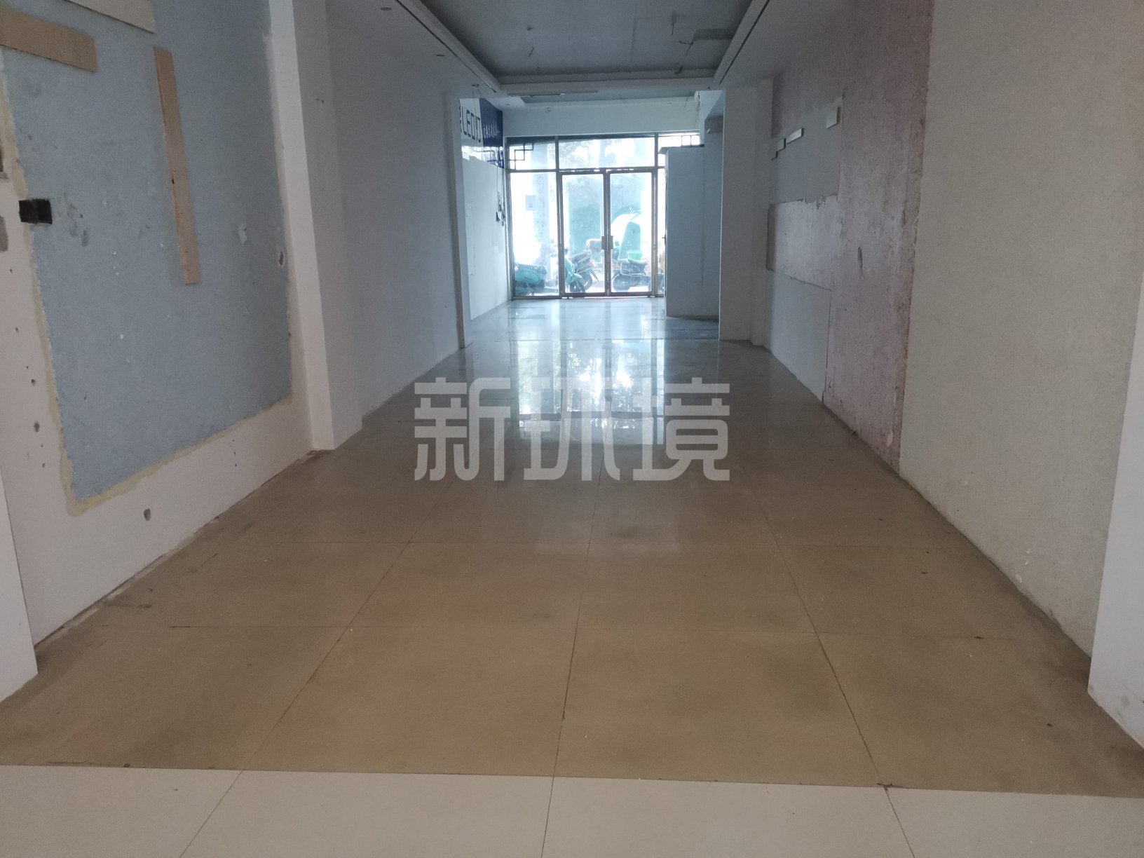五金建材市场一期  1室1厅1卫   50.00万客厅