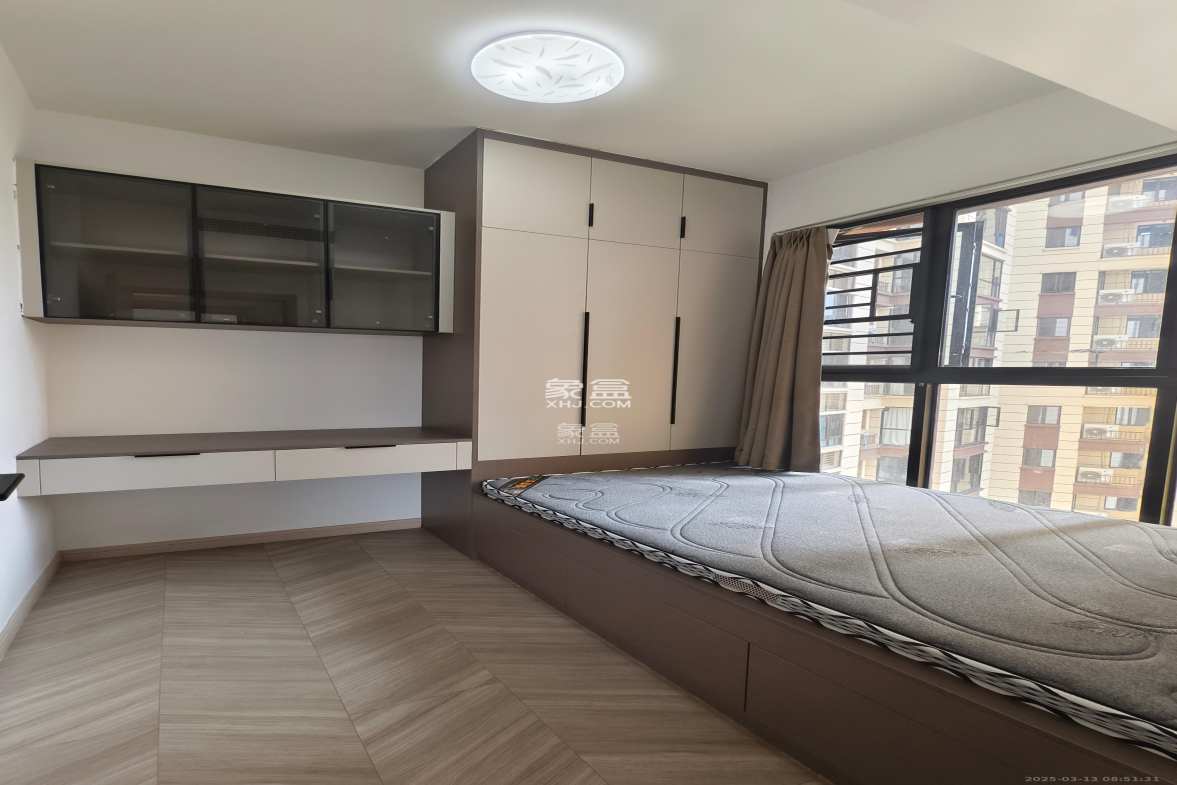 臻园  3室2厅2卫    3500.0元/月 臻园  3室2厅2卫    3500.0元/月室内图