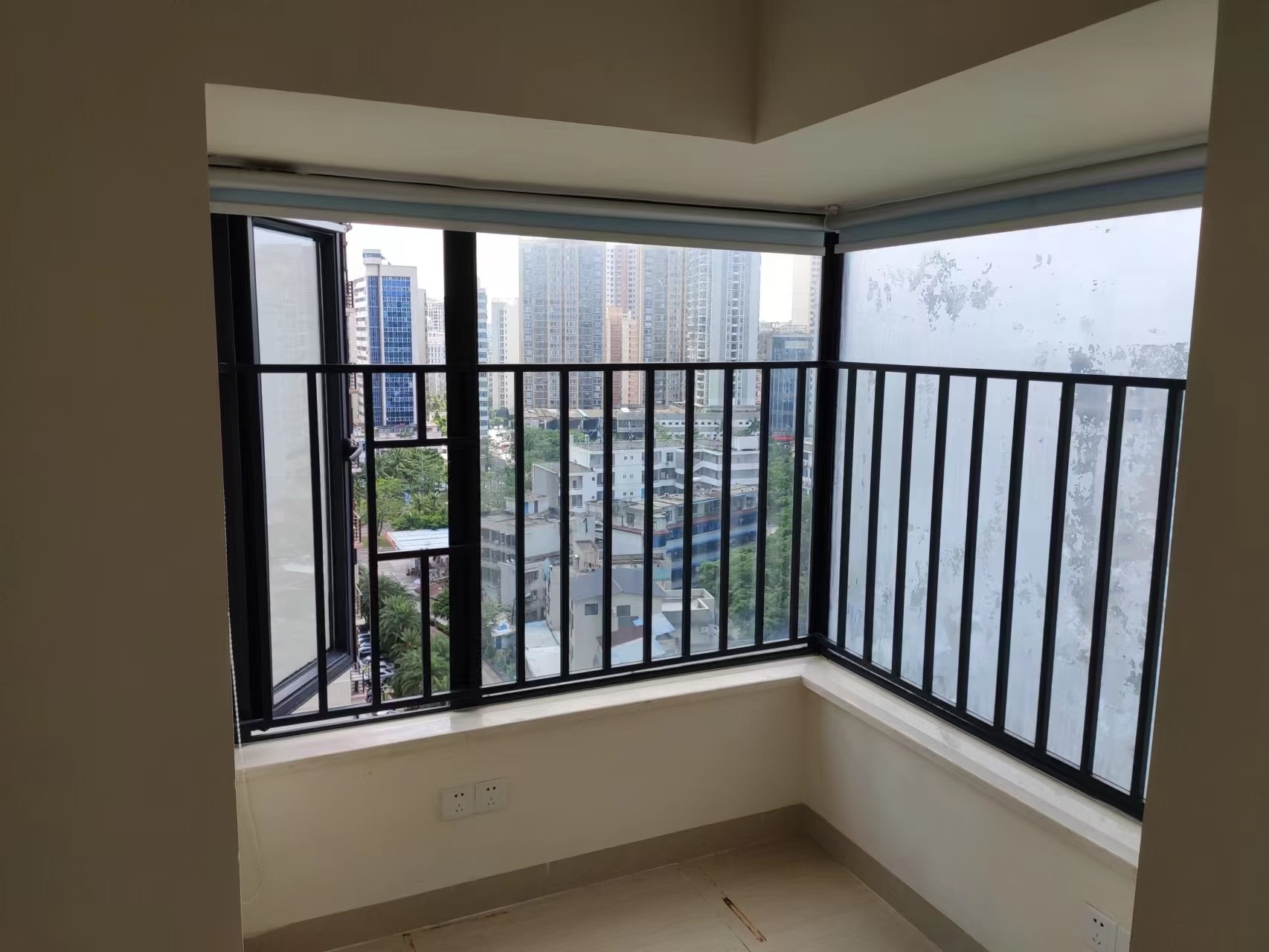 龙昆悦城 2室1厅1卫 2500.0元/月 龙昆悦城 2室1厅1卫 2500.0元/月室内图