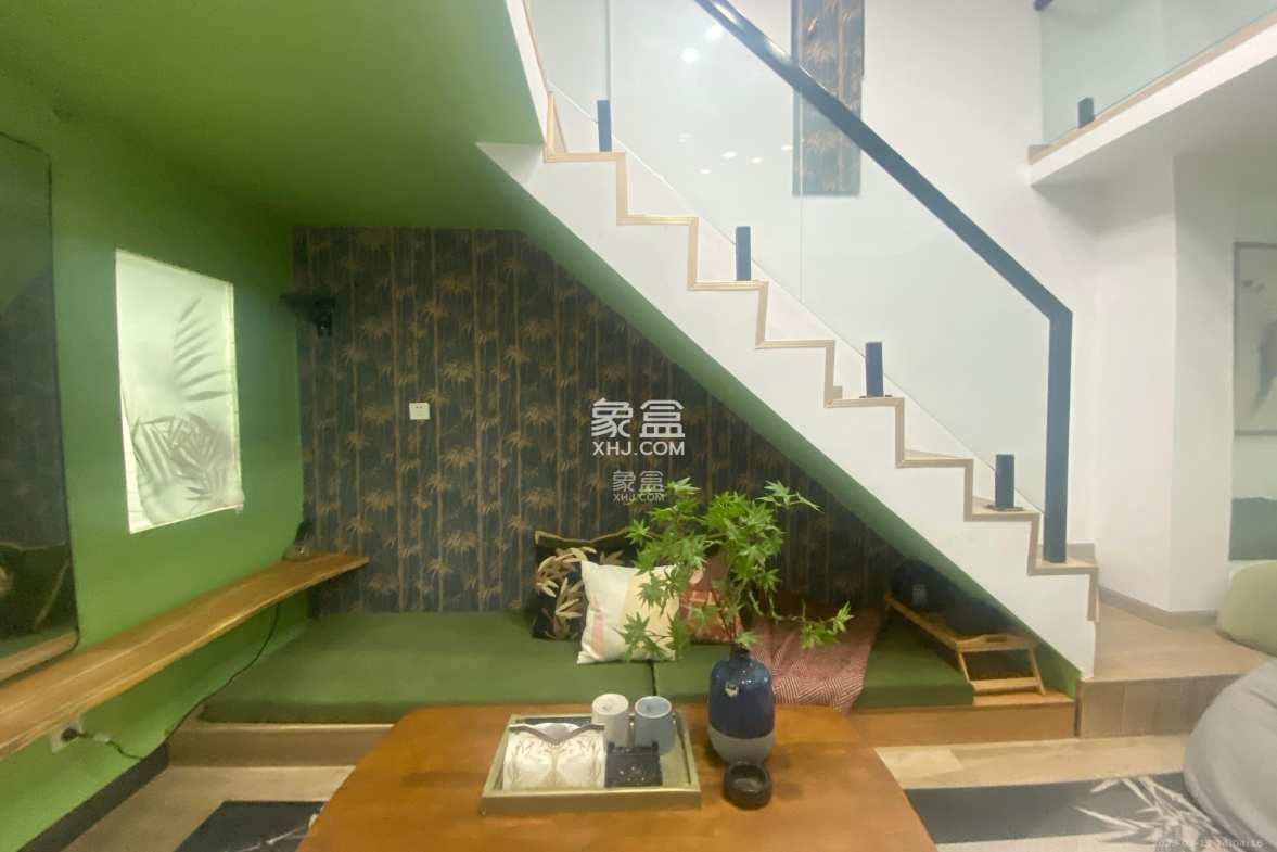 东盈商业广场(华泉城市广场)  1室0厅0卫    2500.0元/月 东盈商业广场(华泉城市广场)  1室0厅0卫    2500.0元/月室内图