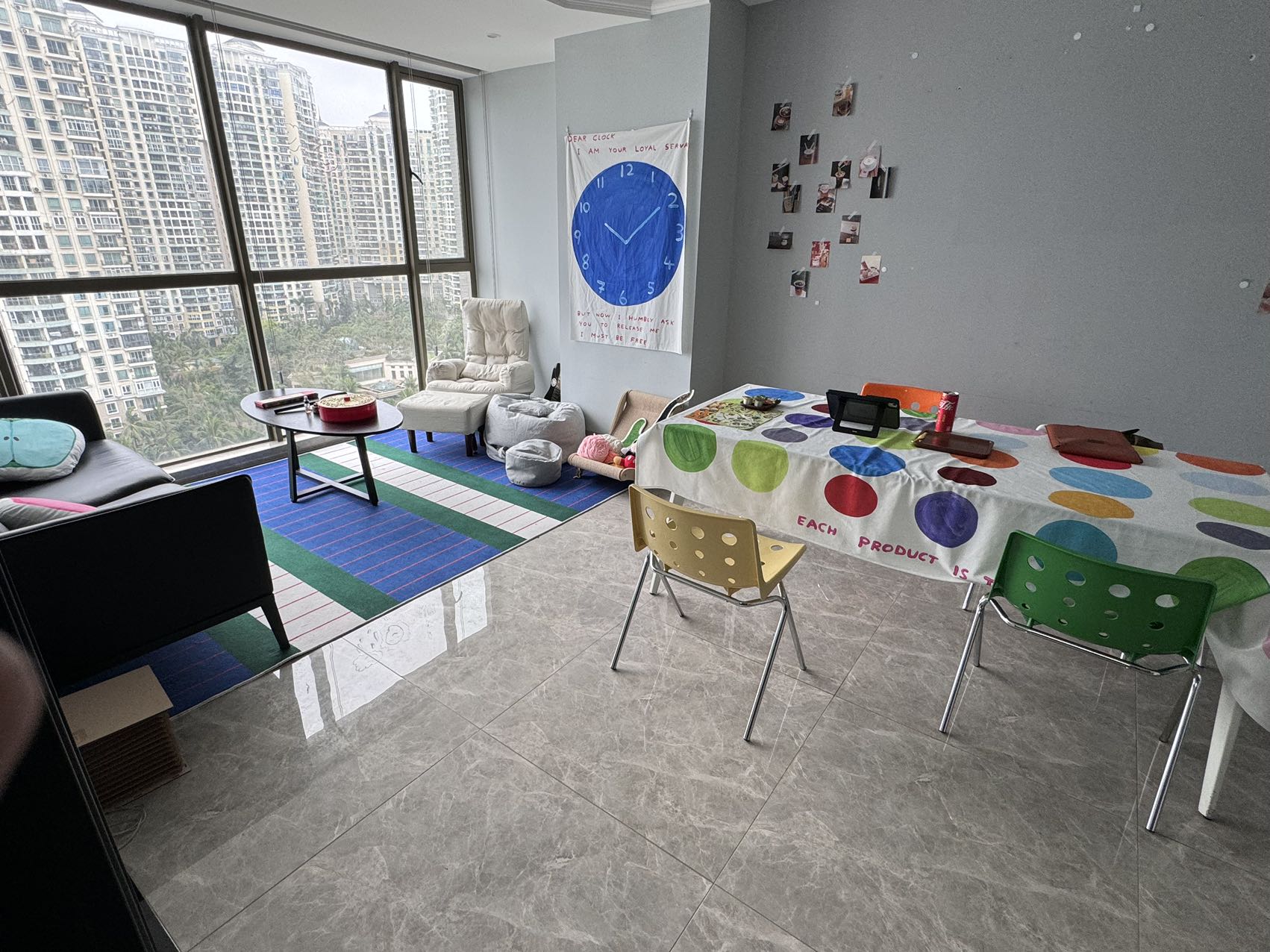 海岸壹号 2室2厅1卫 120.0万 海岸壹号 2室2厅1卫 120.0万客厅