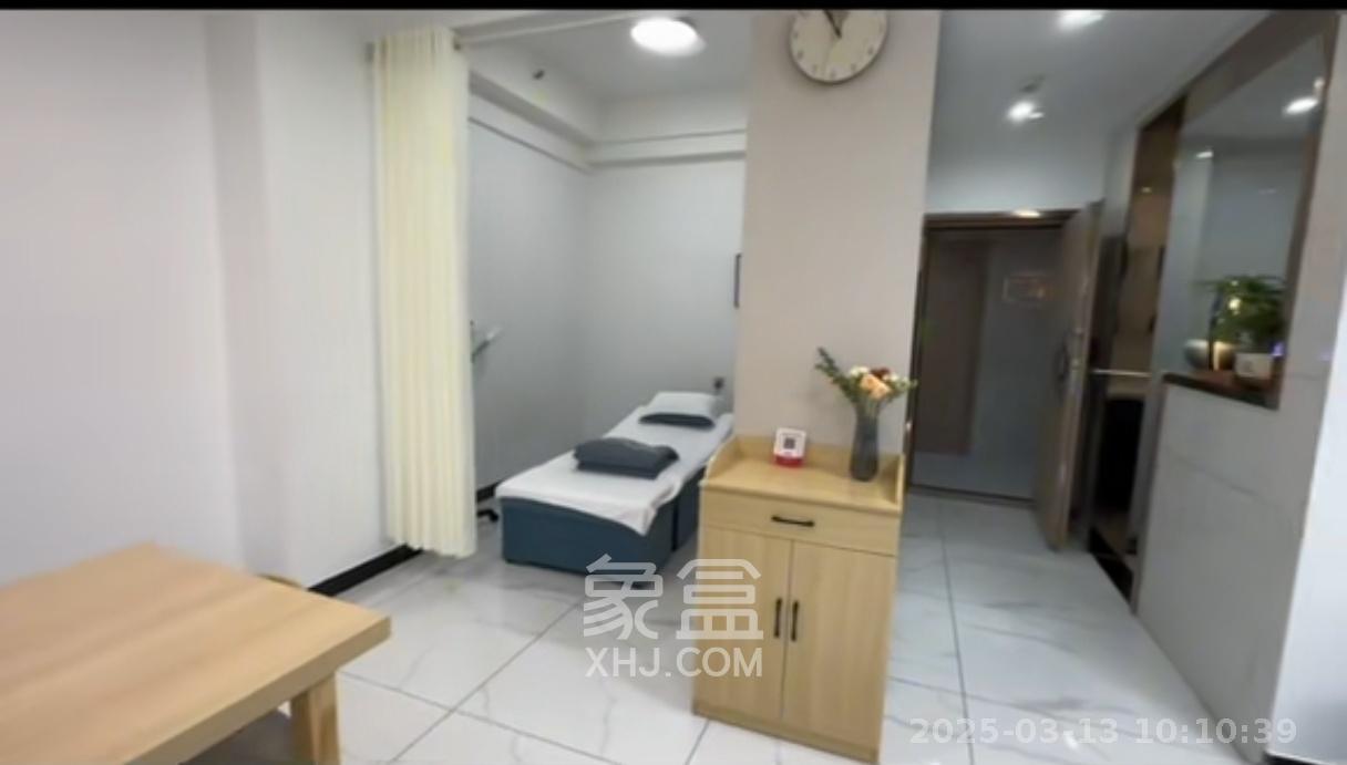 楚天世纪城西苑  1室1厅1卫    1800.0元/月 楚天世纪城西苑  1室1厅1卫    1800.0元/月室内图1