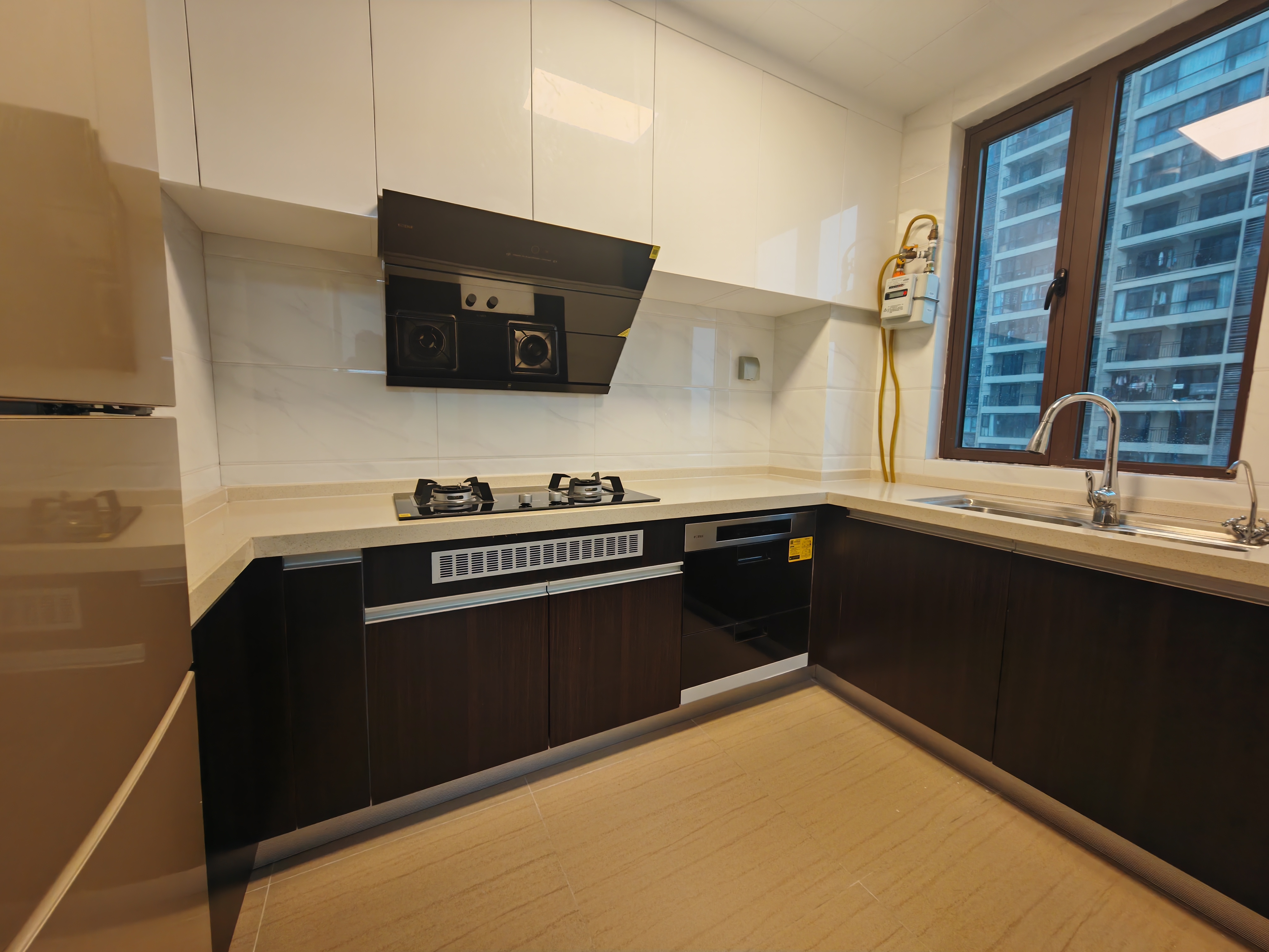 碧桂园酃湖世家 4室2厅2卫 1800.0元/月 碧桂园酃湖世家 4室2厅2卫 1800.0元/月室内图