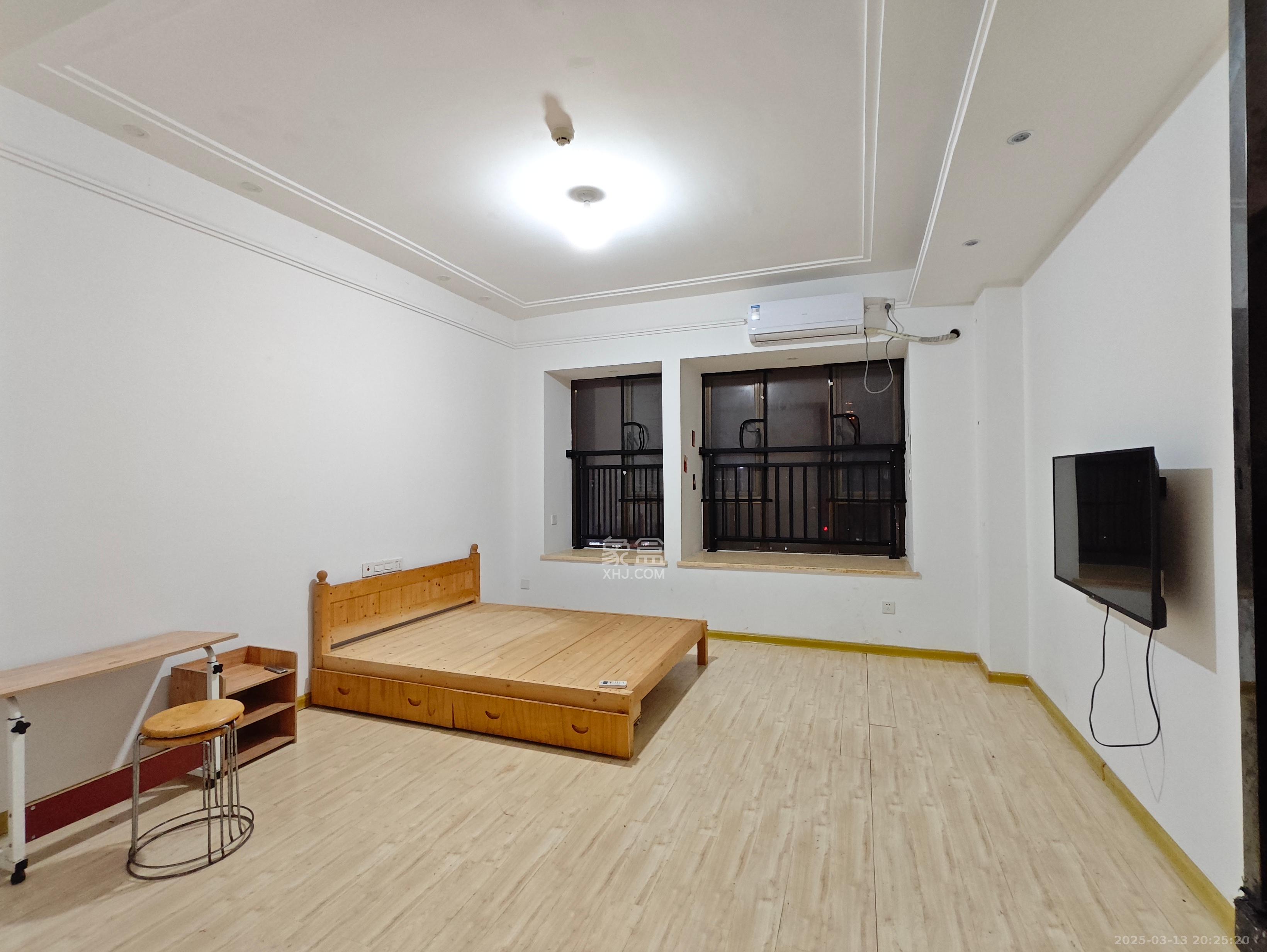 江山帝景哈佛  1室0厅1卫    1100.0元/月 江山帝景哈佛  1室0厅1卫    1100.0元/月