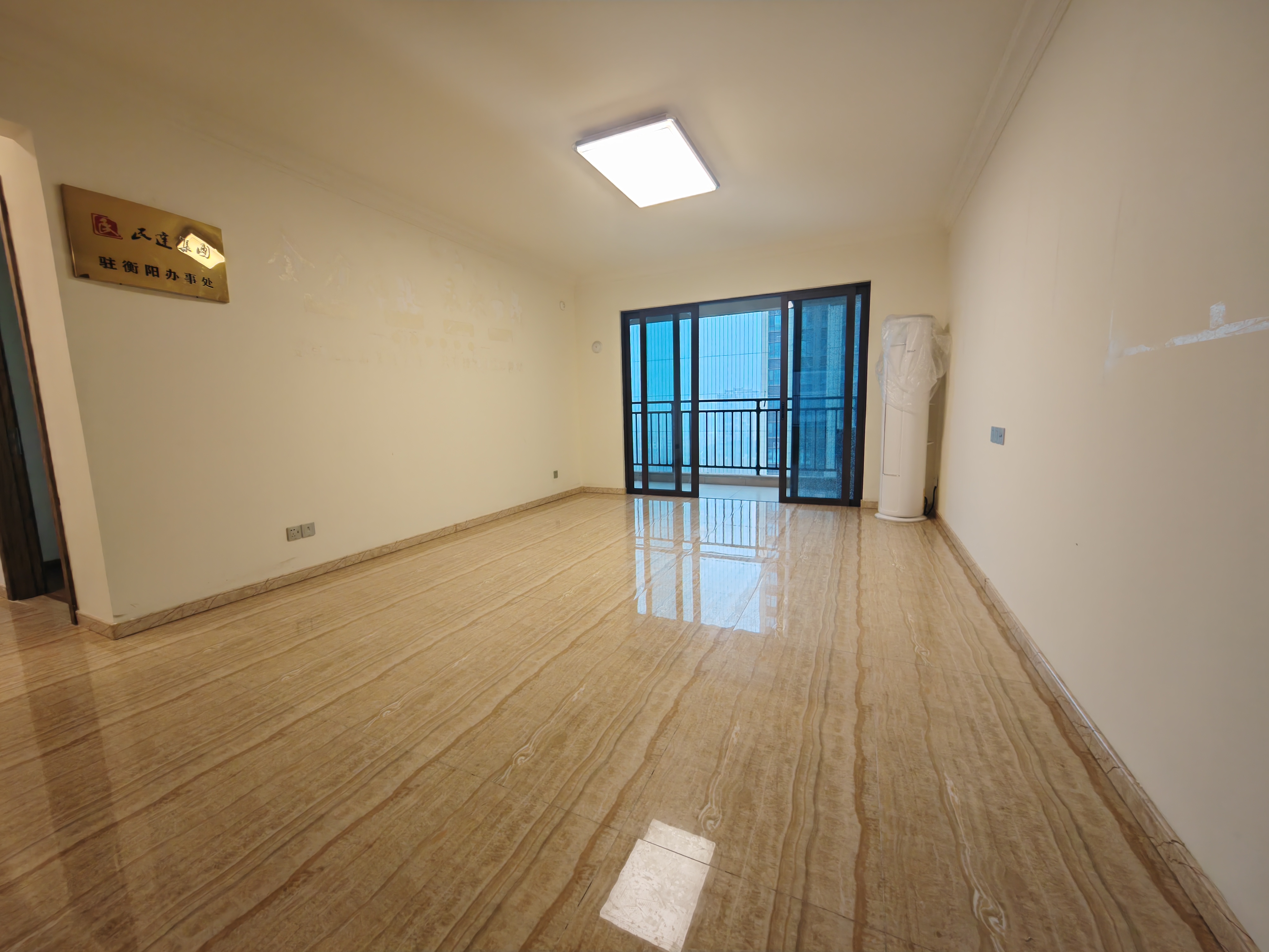 碧桂园酃湖世家 4室2厅2卫 1800.0元/月 碧桂园酃湖世家 4室2厅2卫 1800.0元/月室内图