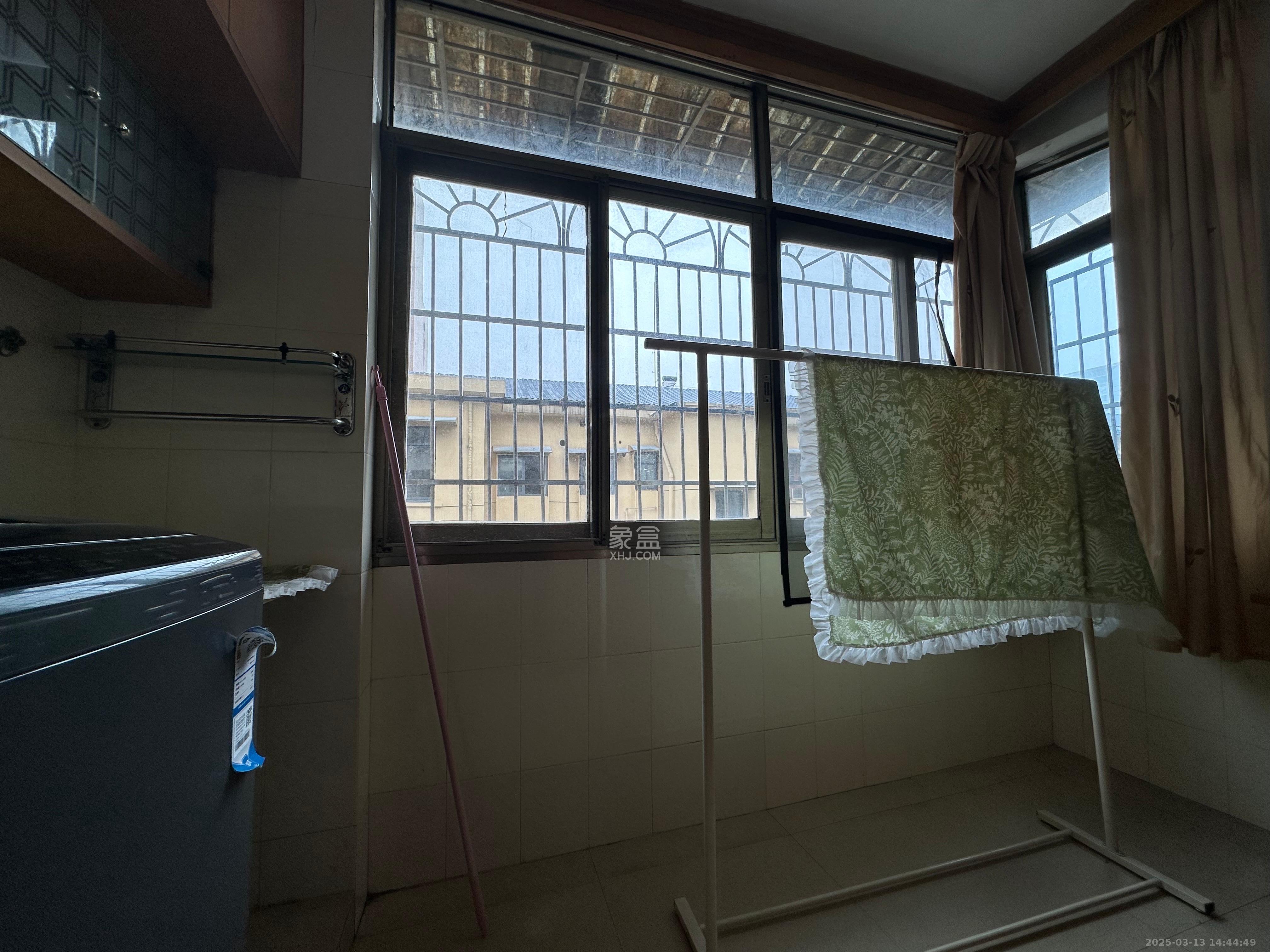 省人民医院宿舍（产权下麻园湾77号）  1室0厅0卫   1900.00元/月室内图