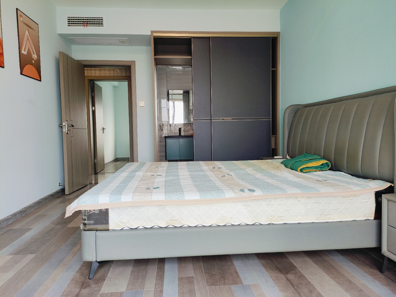 梓山湖领御 1室2厅2卫 2200.0元/月 梓山湖领御 1室2厅2卫 2200.0元/月室内图