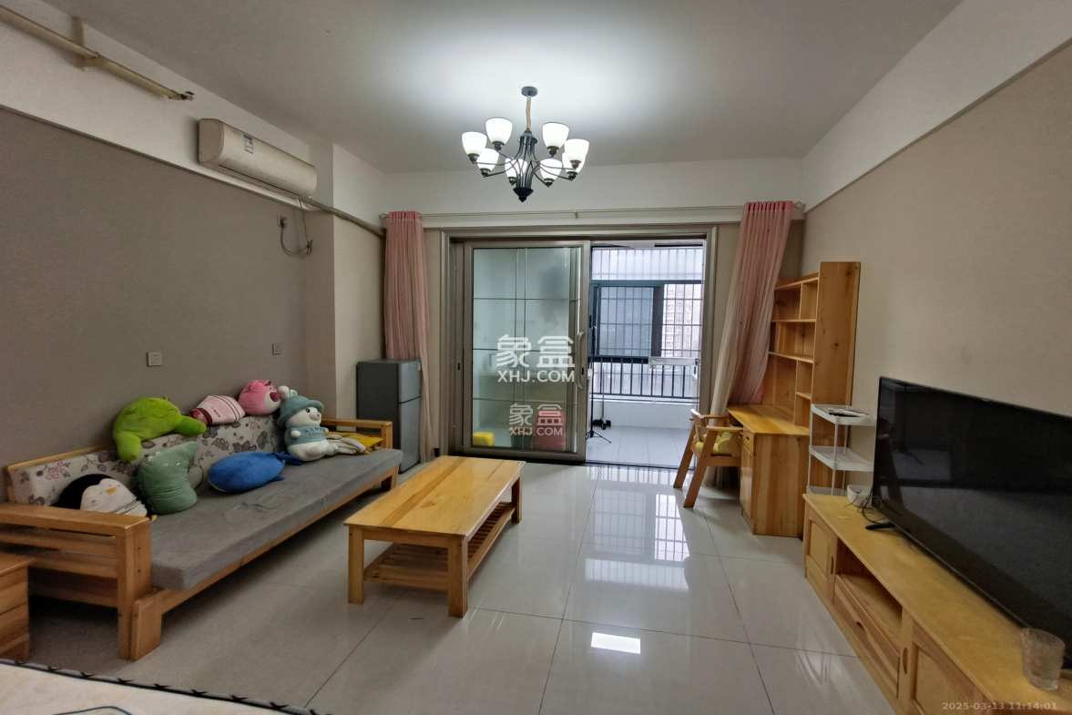 江南华府  1室1厅1卫    1600.0元/月 江南华府  1室1厅1卫    1600.0元/月室内图