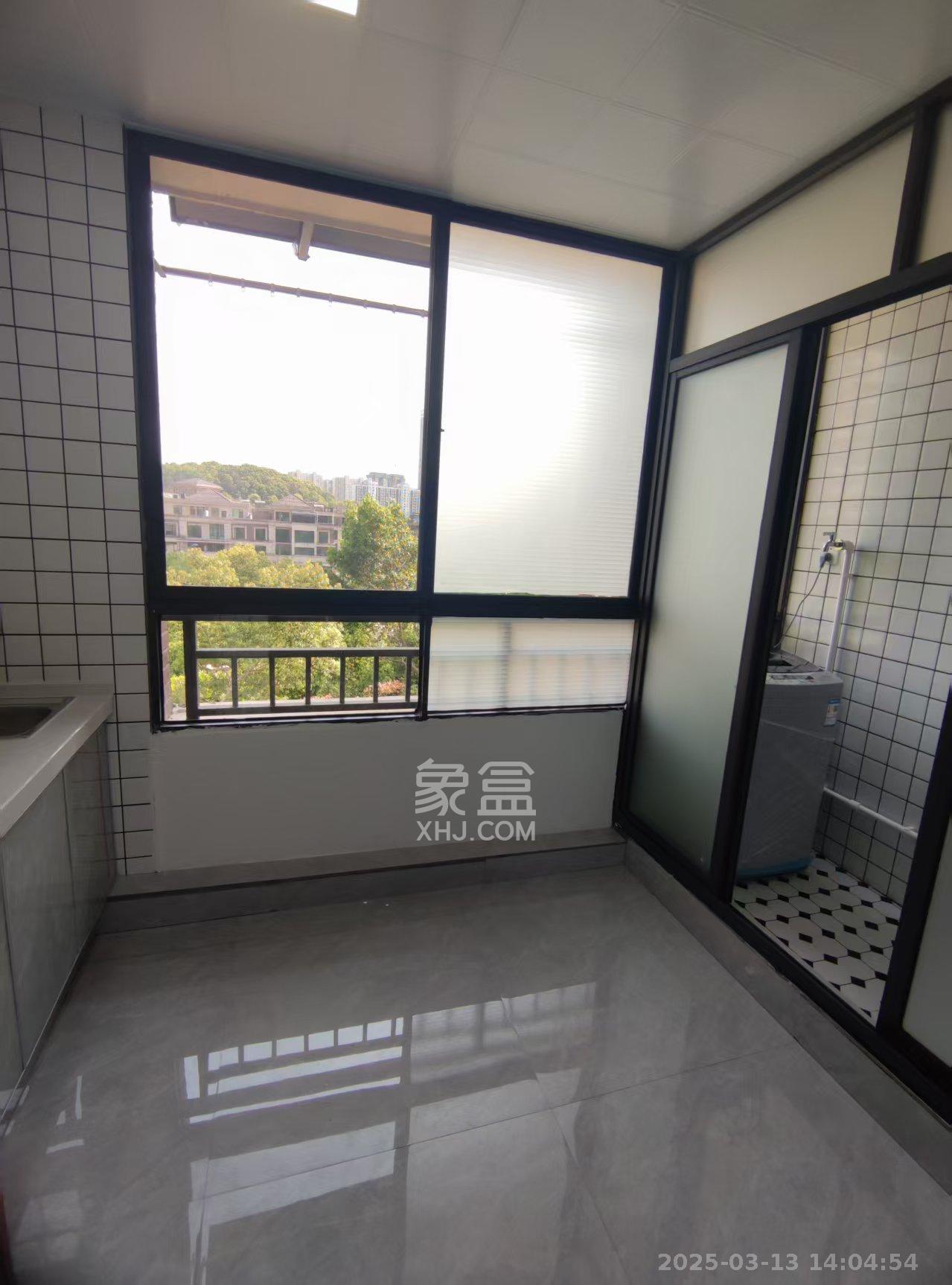 旭辉国际广场(永升商业广场) 1室0厅0卫 1600.0元/月 旭辉国际广场(永升商业广场) 1室0厅0卫 1600.0元/月室内图